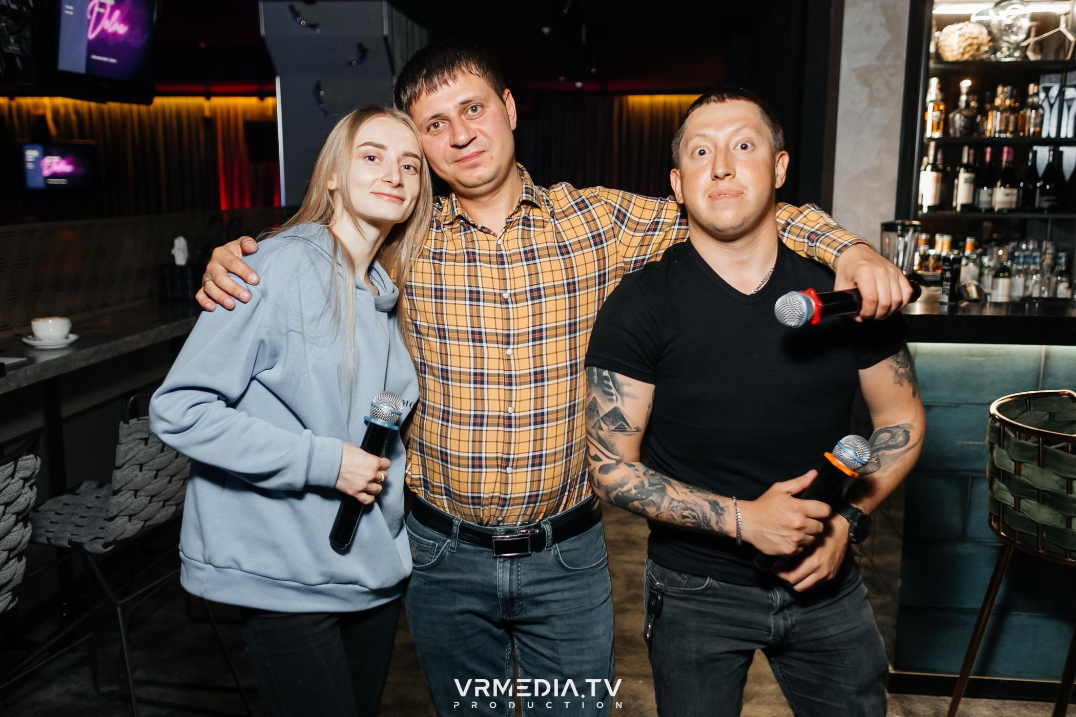 «Gentlemen show» в караоке-баре «Volna»