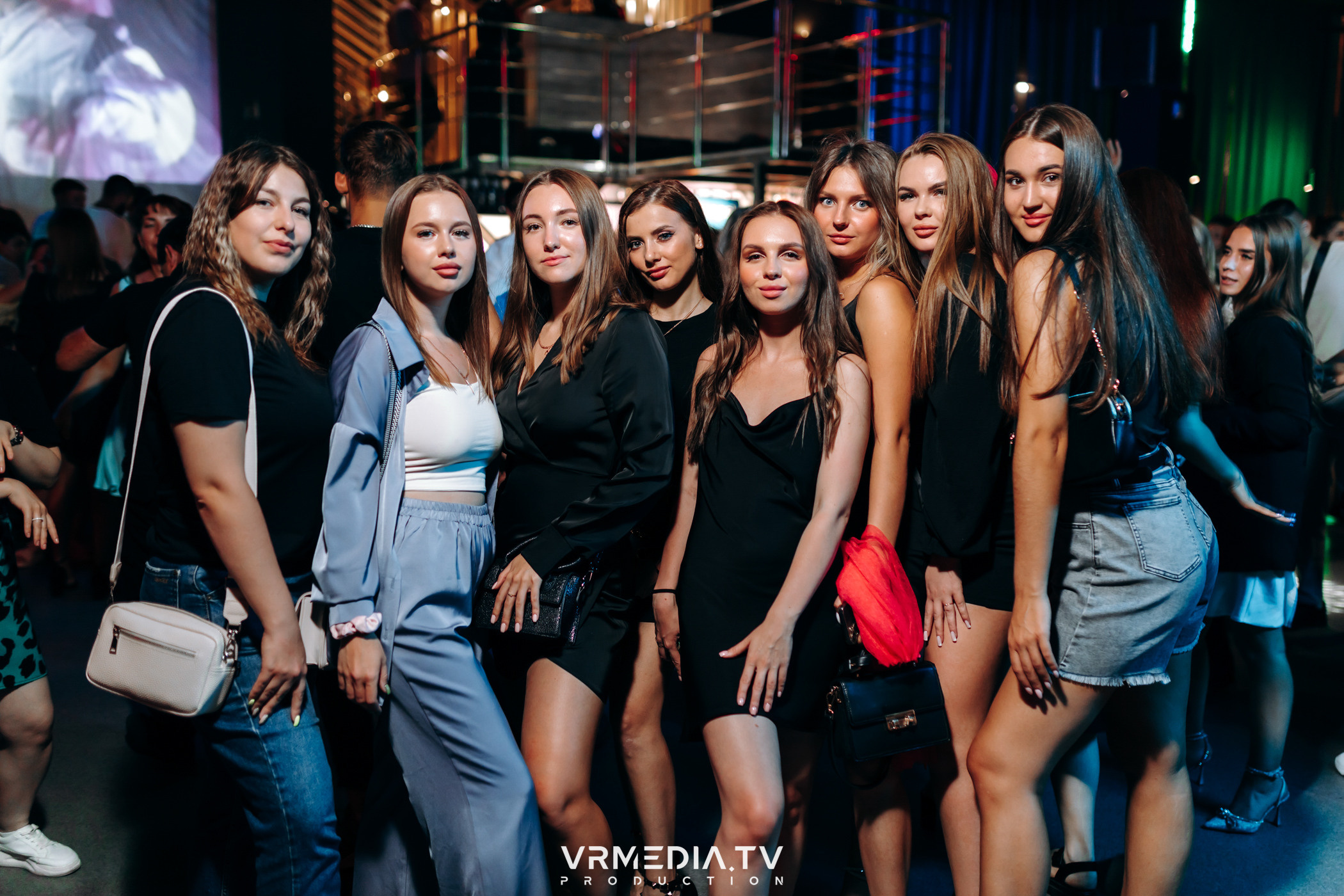 Выходные в баре «DOSKI»