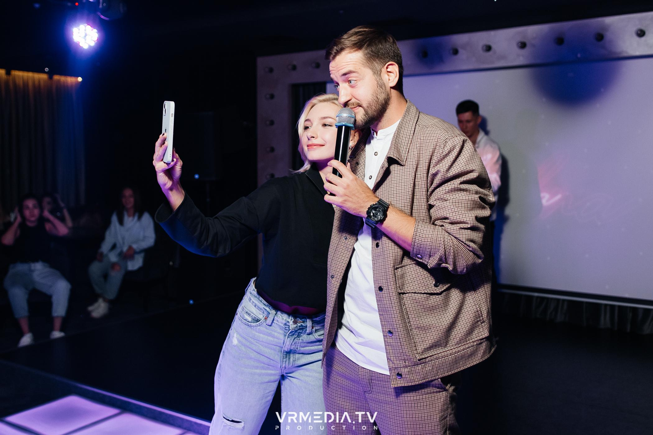 DANCE COCTAIL в караоке-баре «Volna»