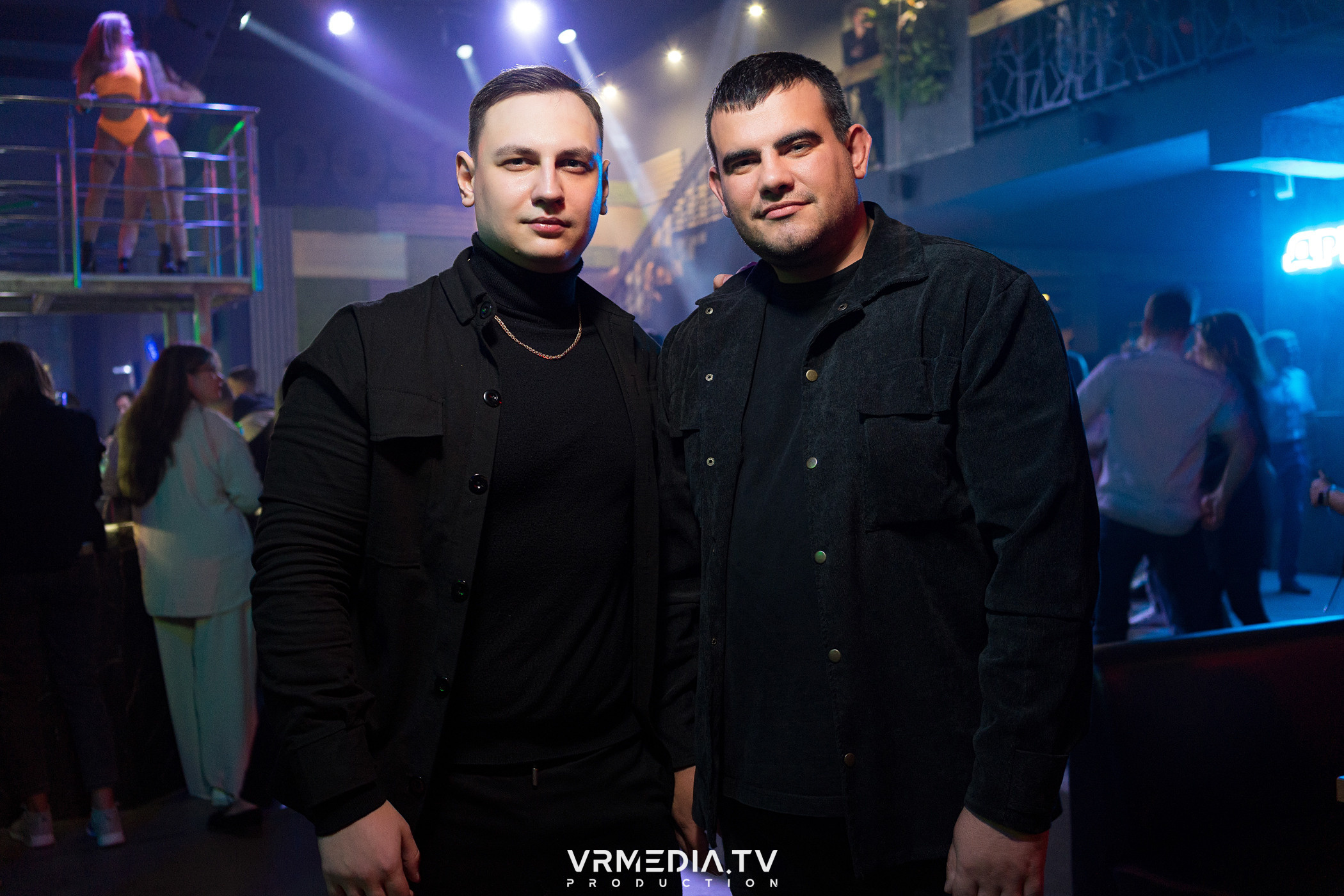 Выходные в баре «Друзья»