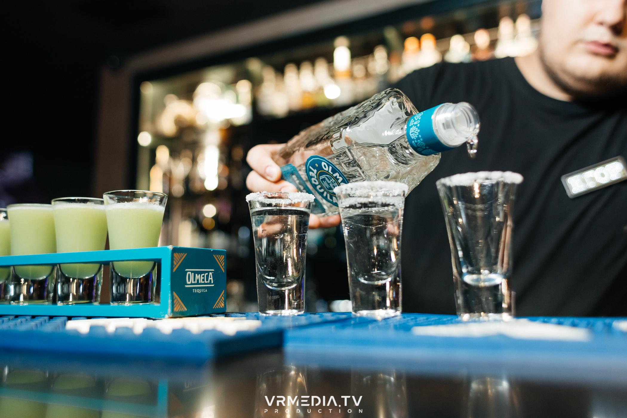 DANCE COCTAIL в караоке-баре «Volna»