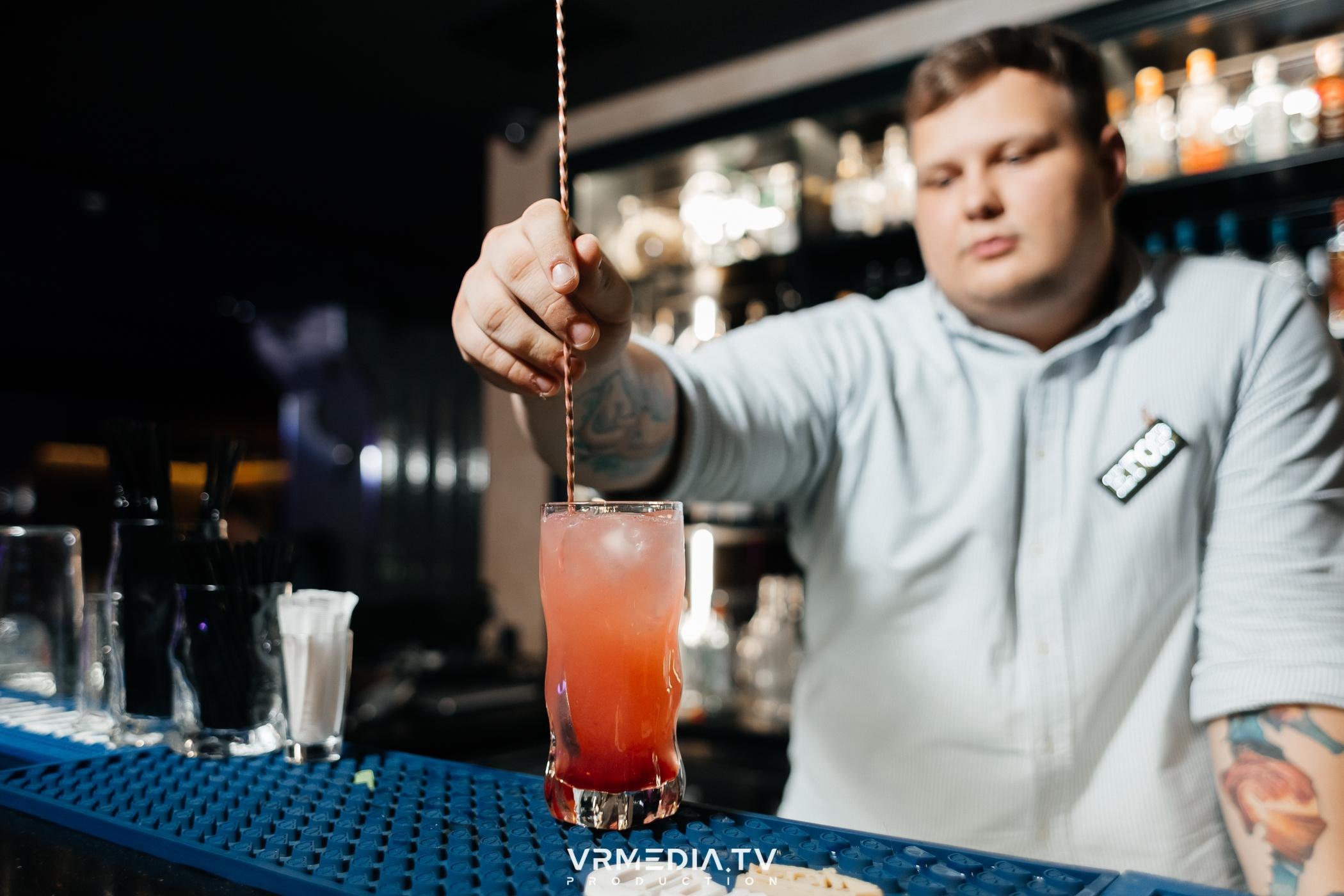 Выходные в караоке-баре «Volna»