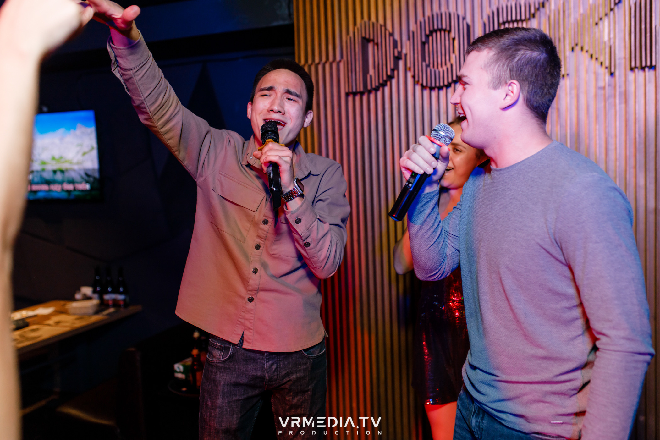 Выходные в баре «Друзья»