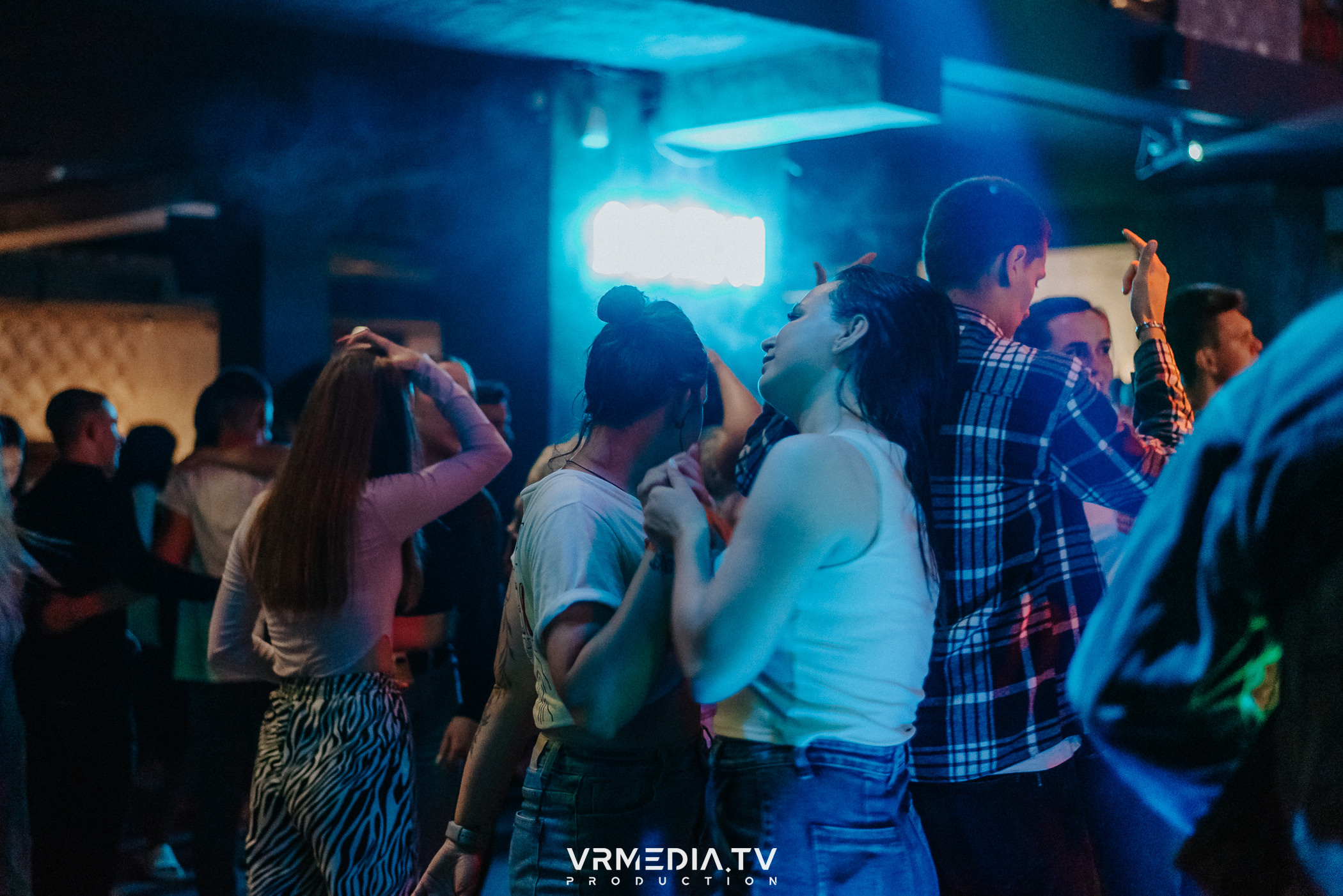 Выходные в баре «DOSKI»