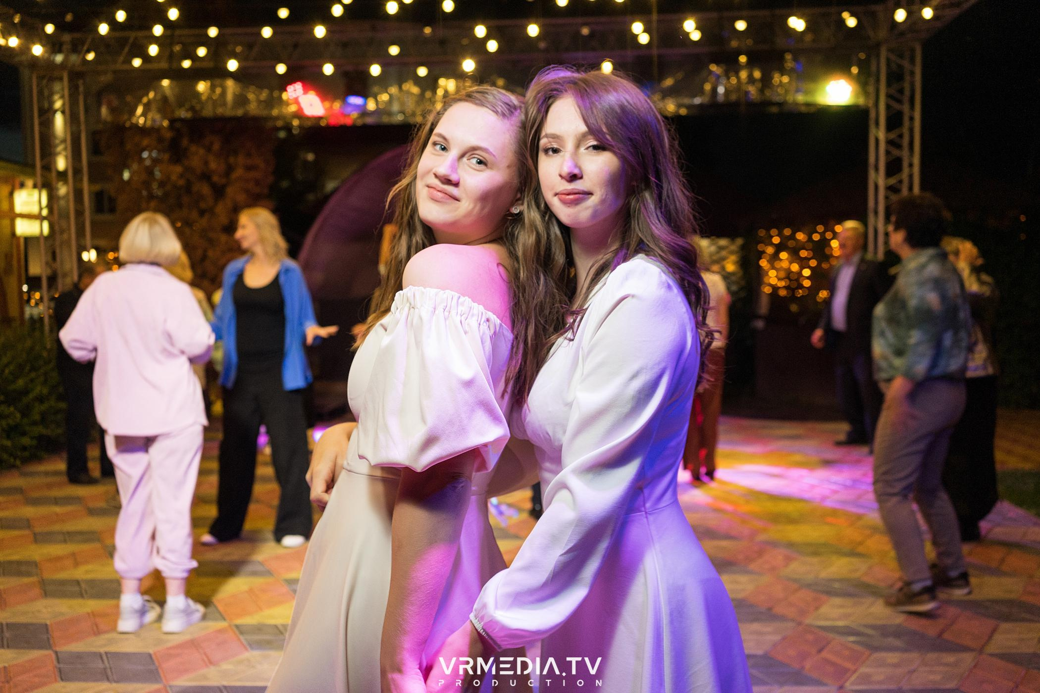 Выходные в ресторане «Лазурный берег»