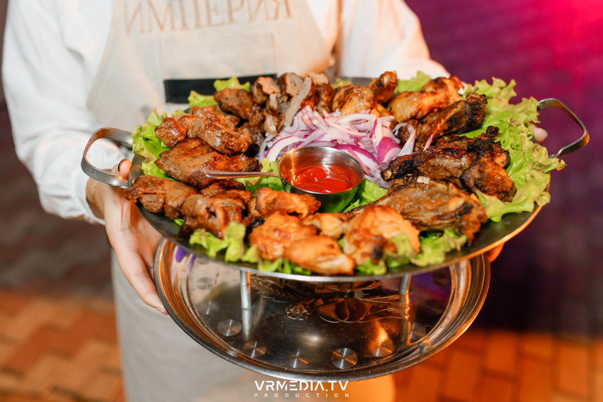 «Прошла жара» в ресторане «Империя»