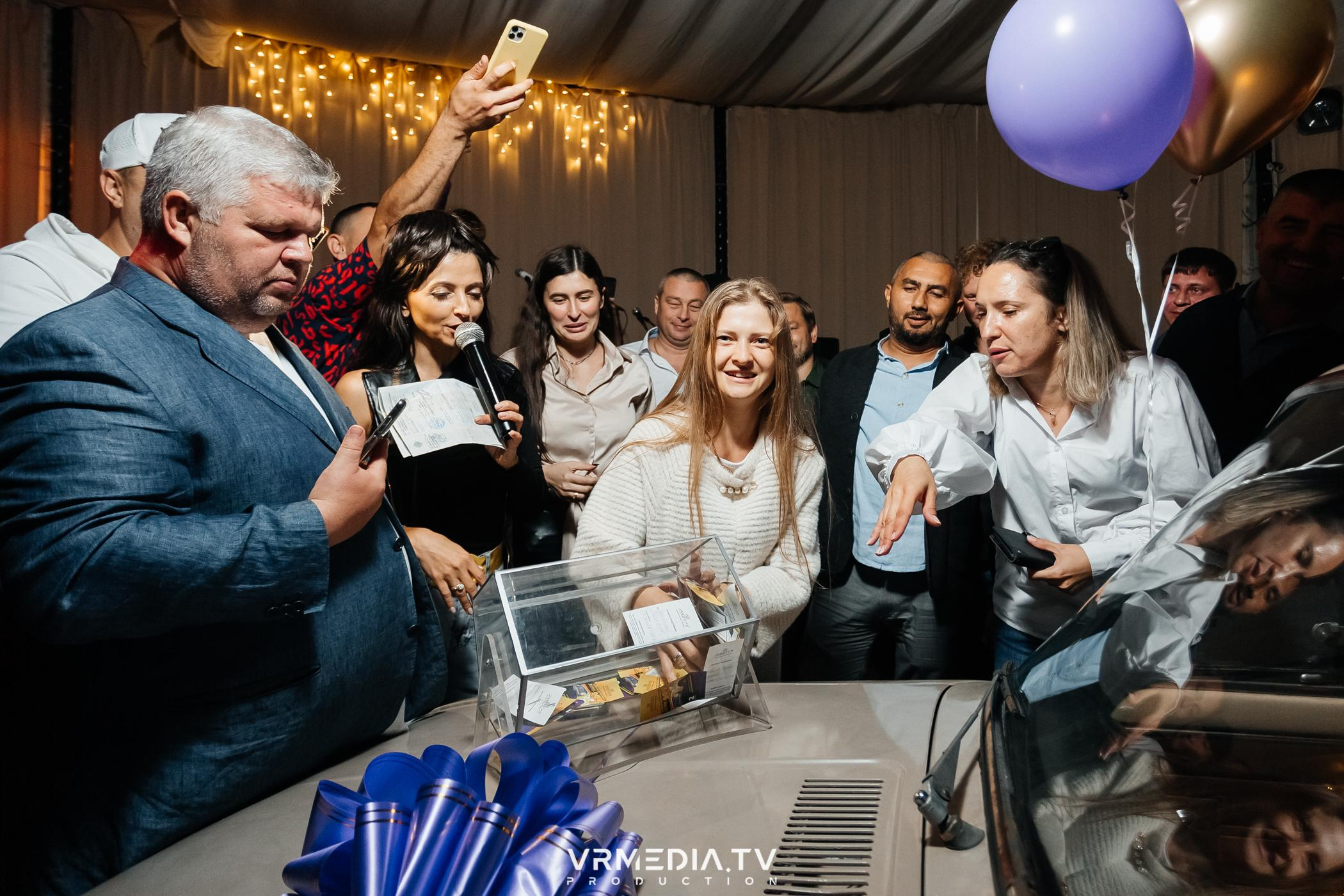 Дискотека 90-х в ресторане «Империя»