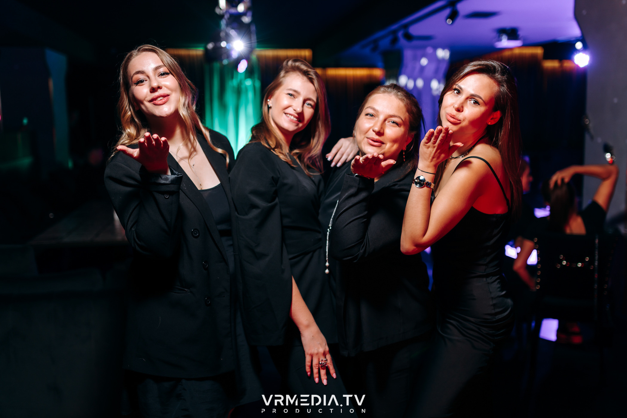 «Black Out» в караоке-баре «Volna»