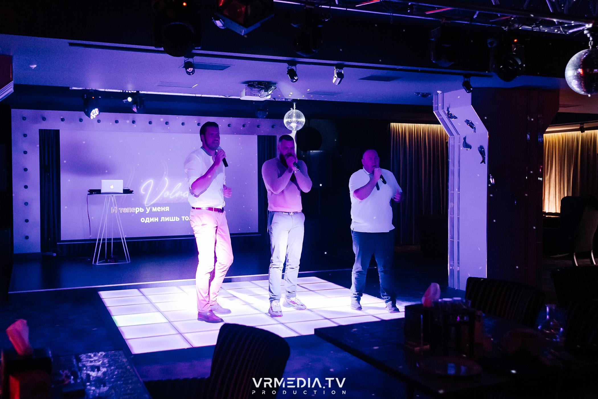 DANCE COCTAIL в караоке-баре «Volna»