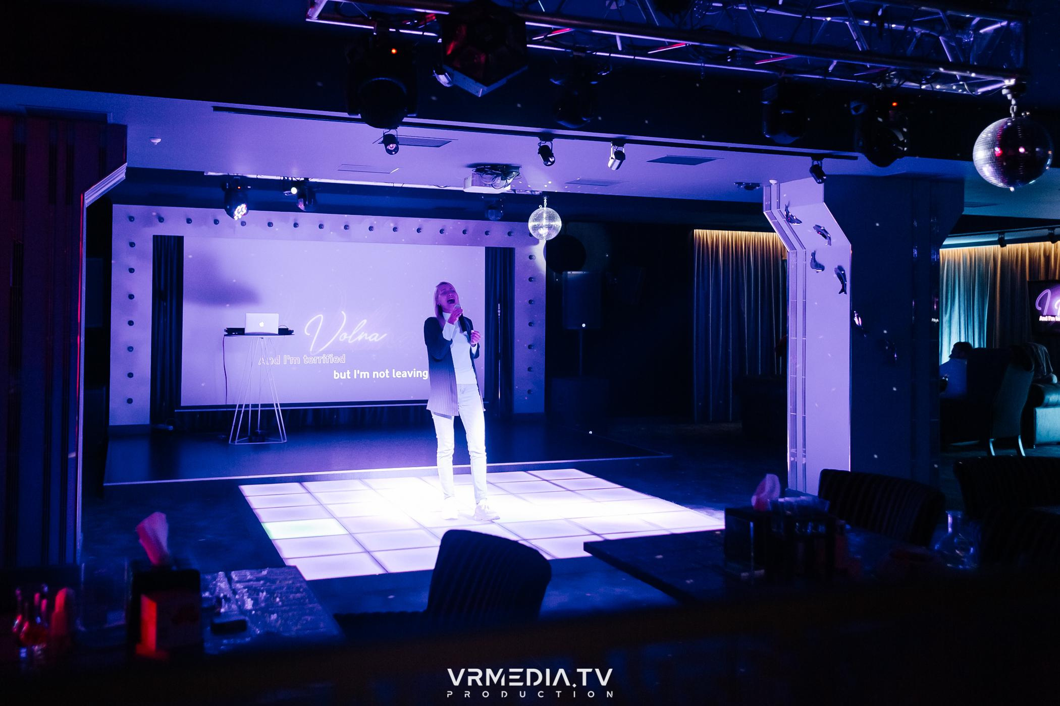 DANCE COCTAIL в караоке-баре «Volna»