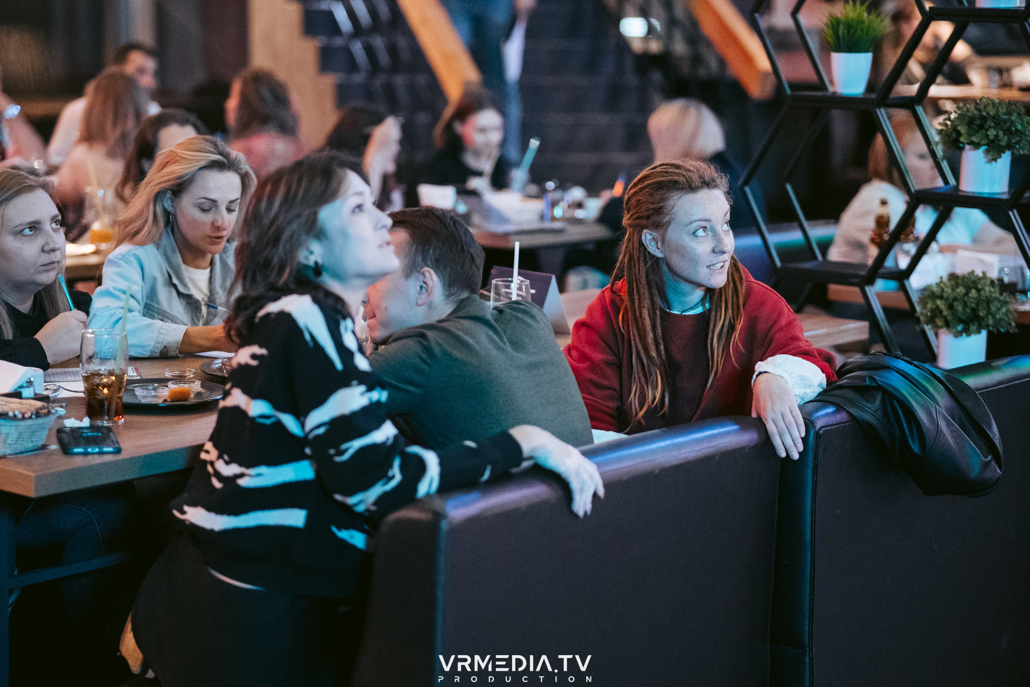 Эйнштейн party в баре «Друзья»