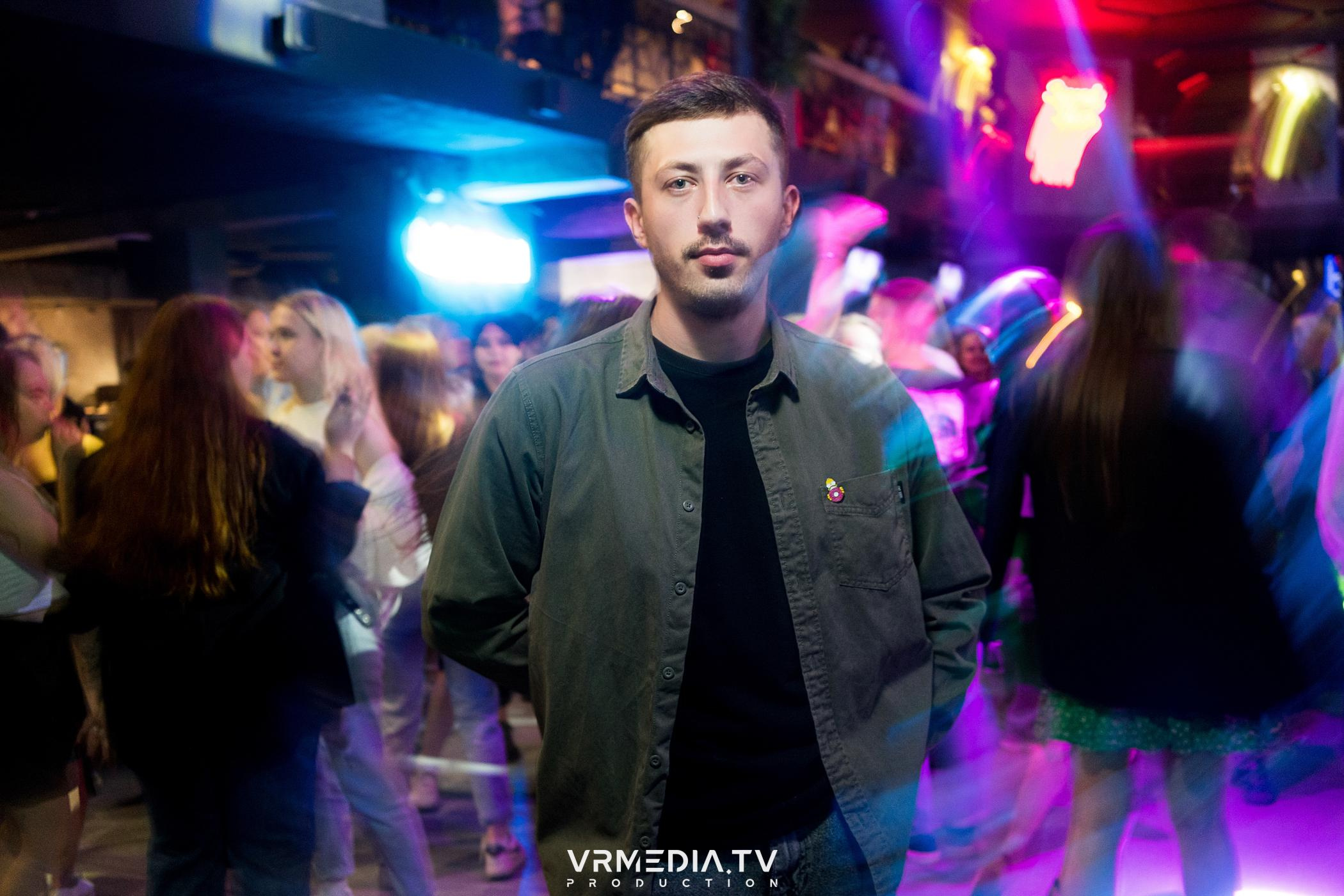 Выходные в баре «DOSKI»