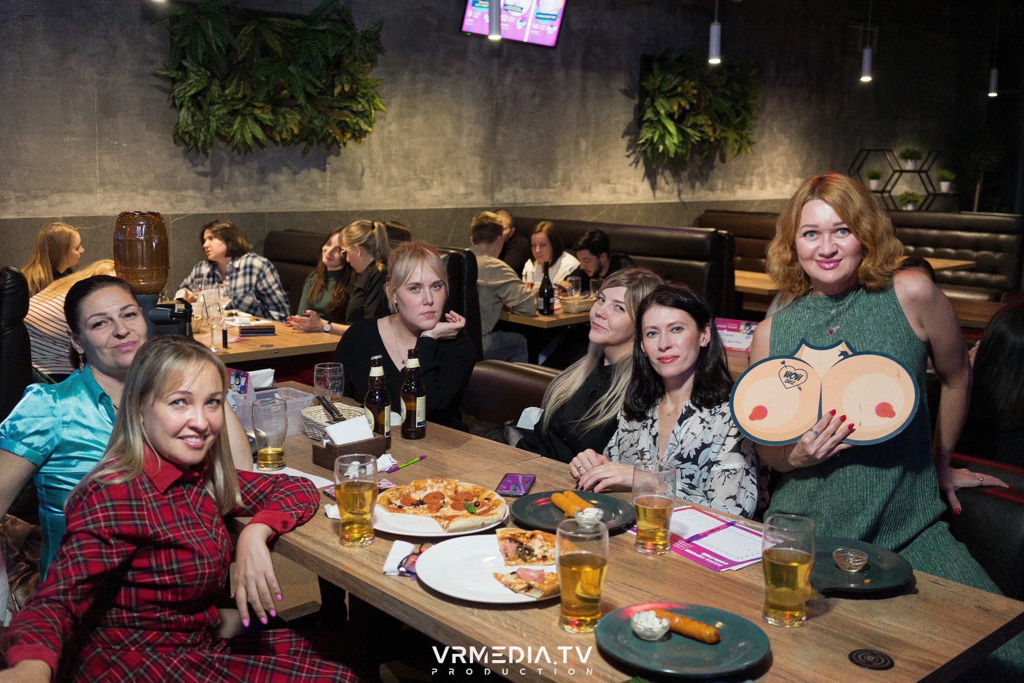 WoW QuiZ в баре «Друзья»