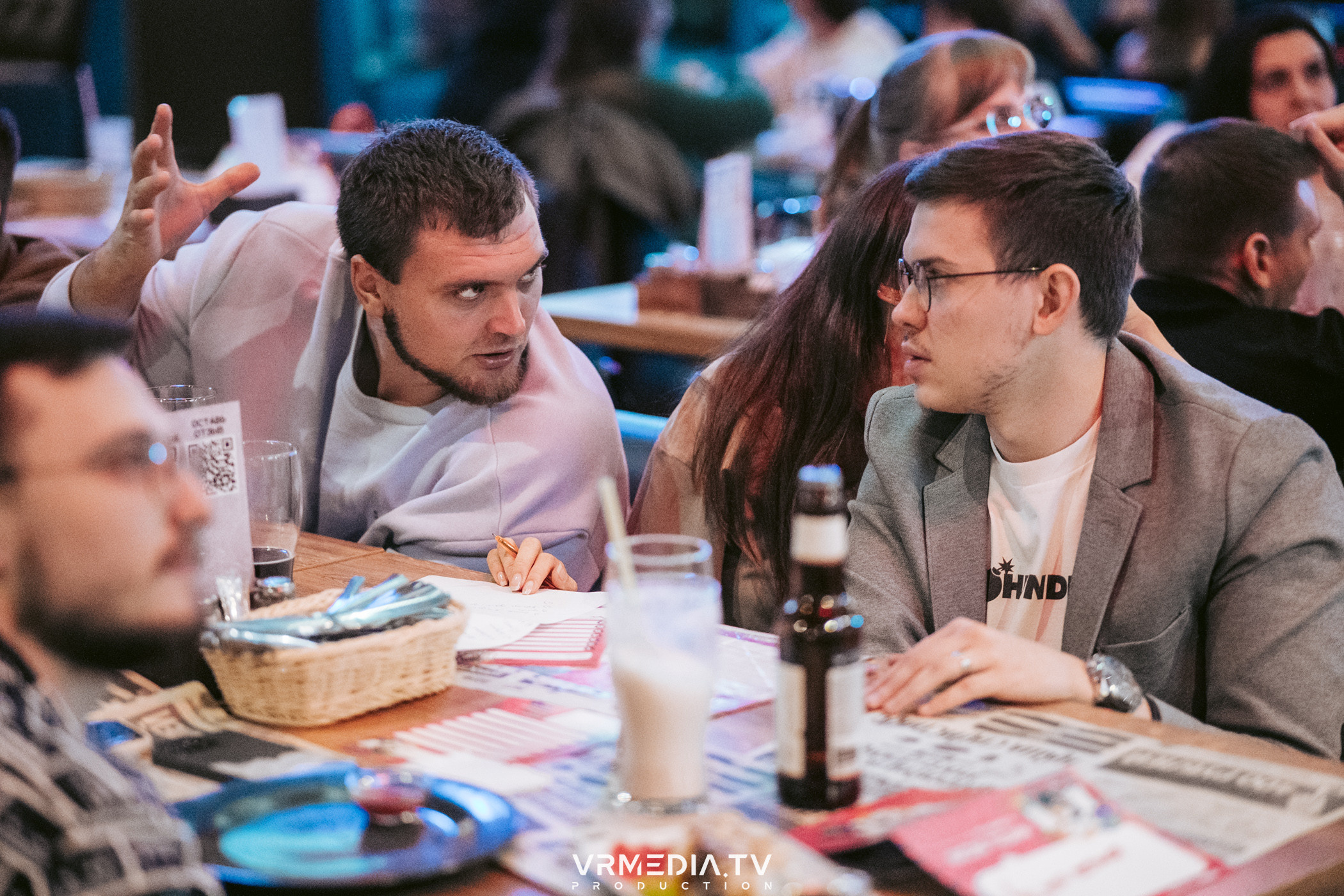 WoW QuiZ в баре «Друзья»