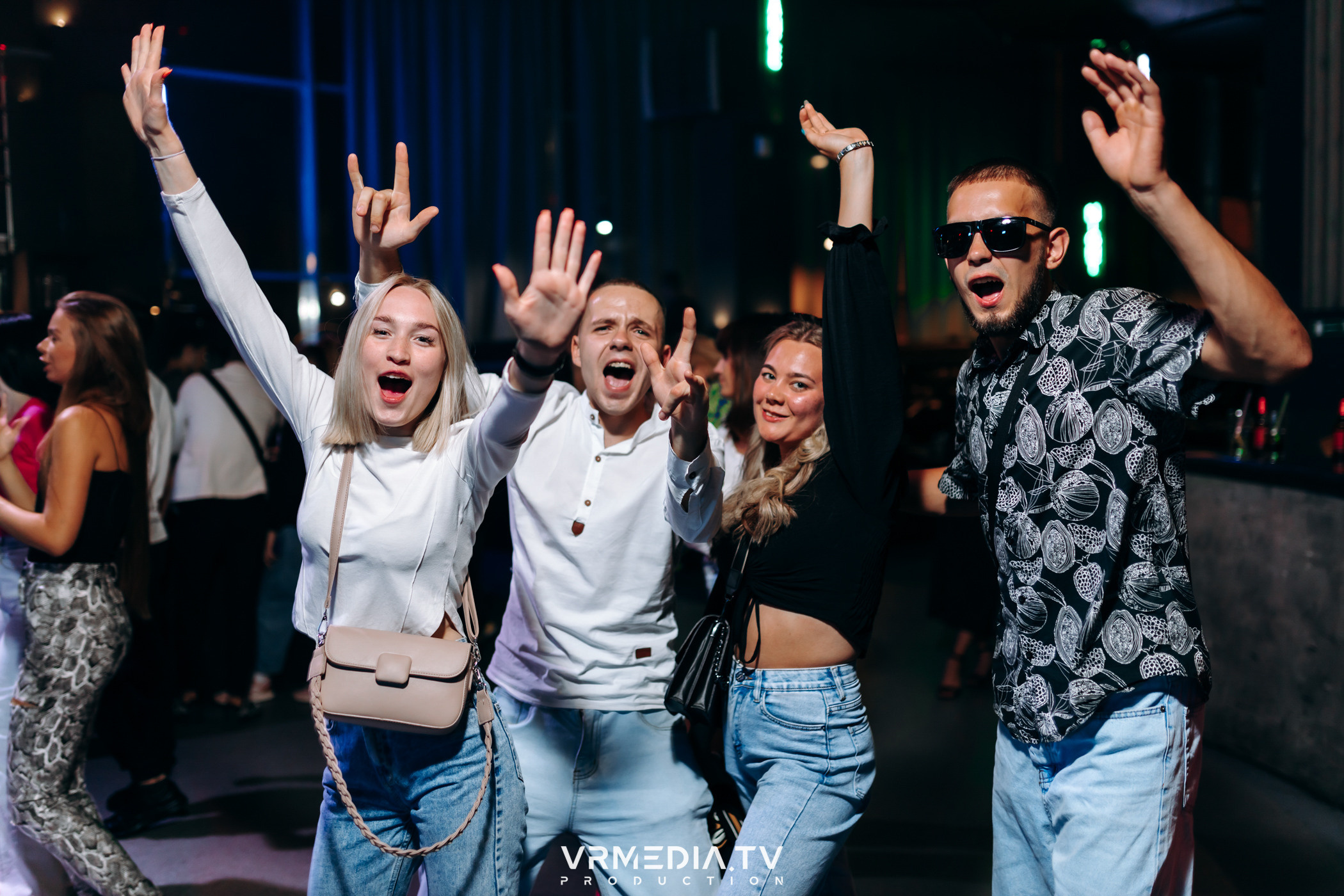 Выходные в баре «DOSKI»