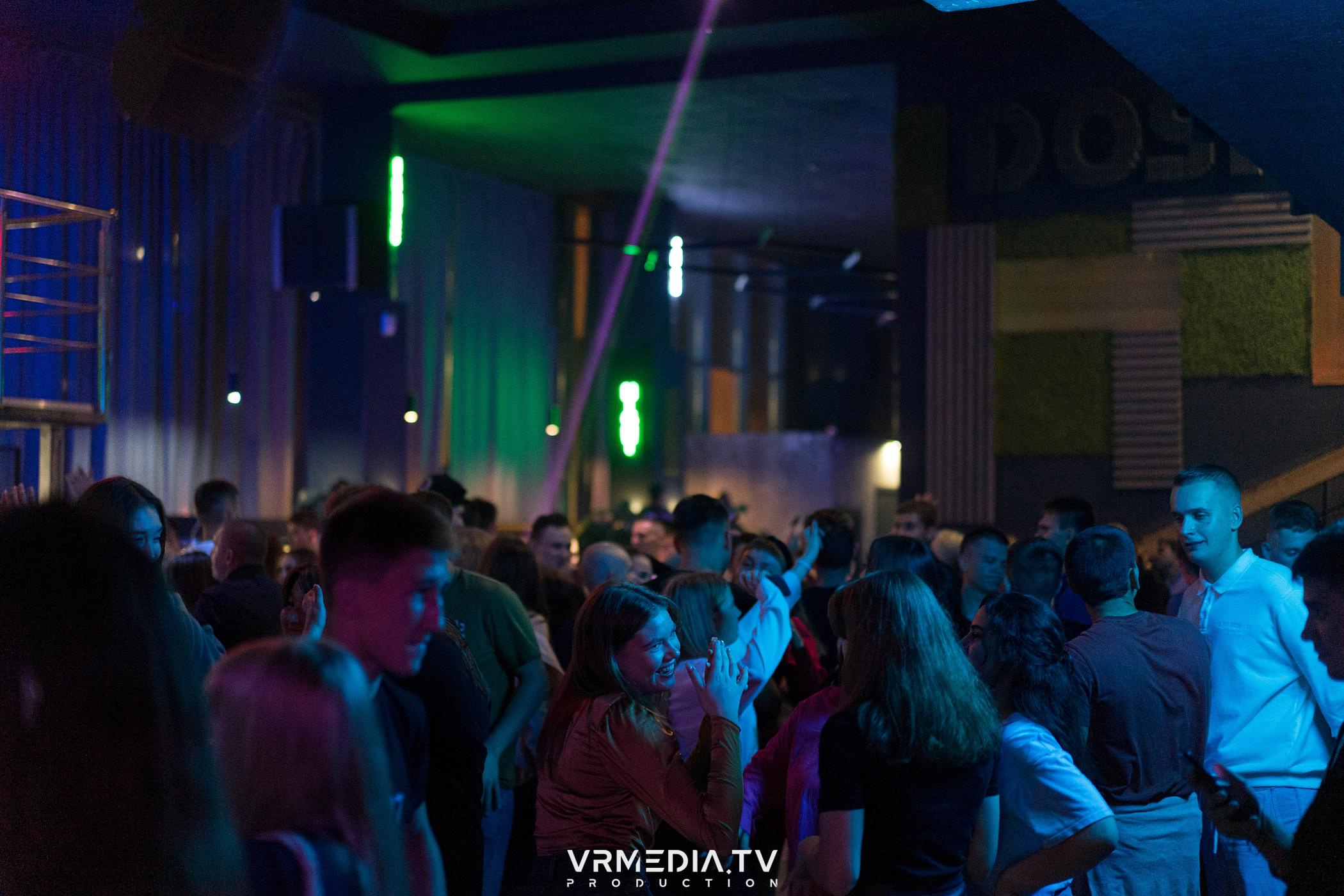 Выходные в баре «DOSKI»