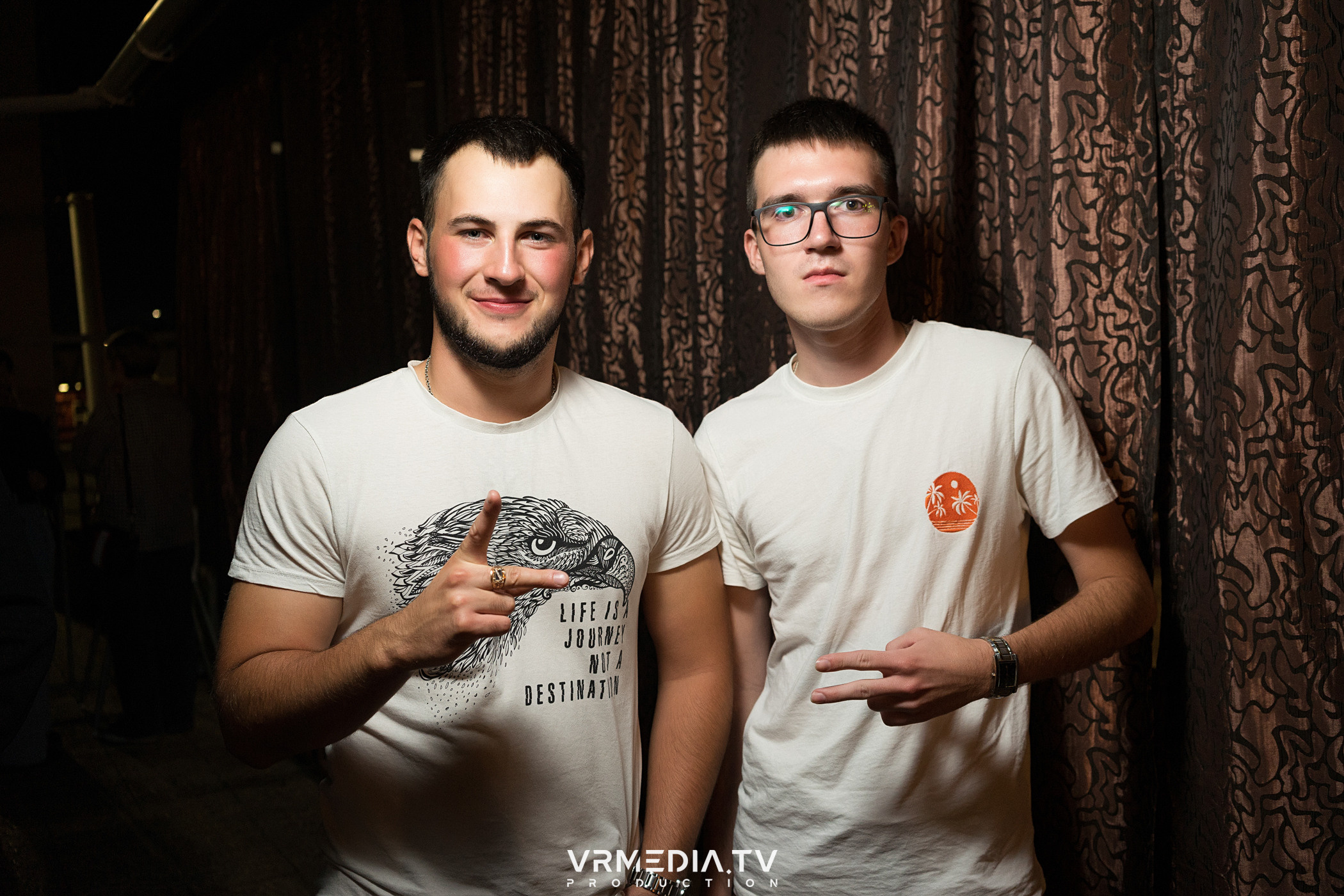 Выходные в баре «DOSKI»