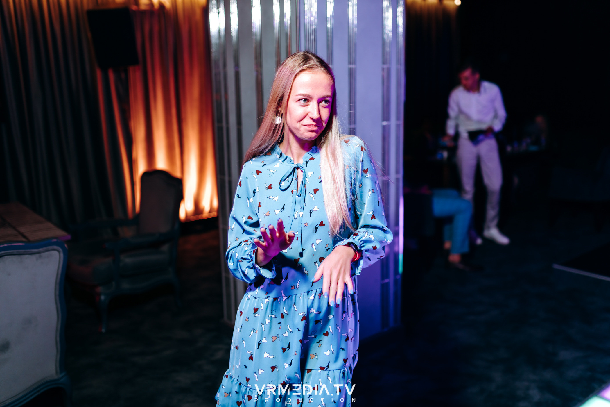 YOU ARE BEAUTIFUL в караоке-баре «Volna»