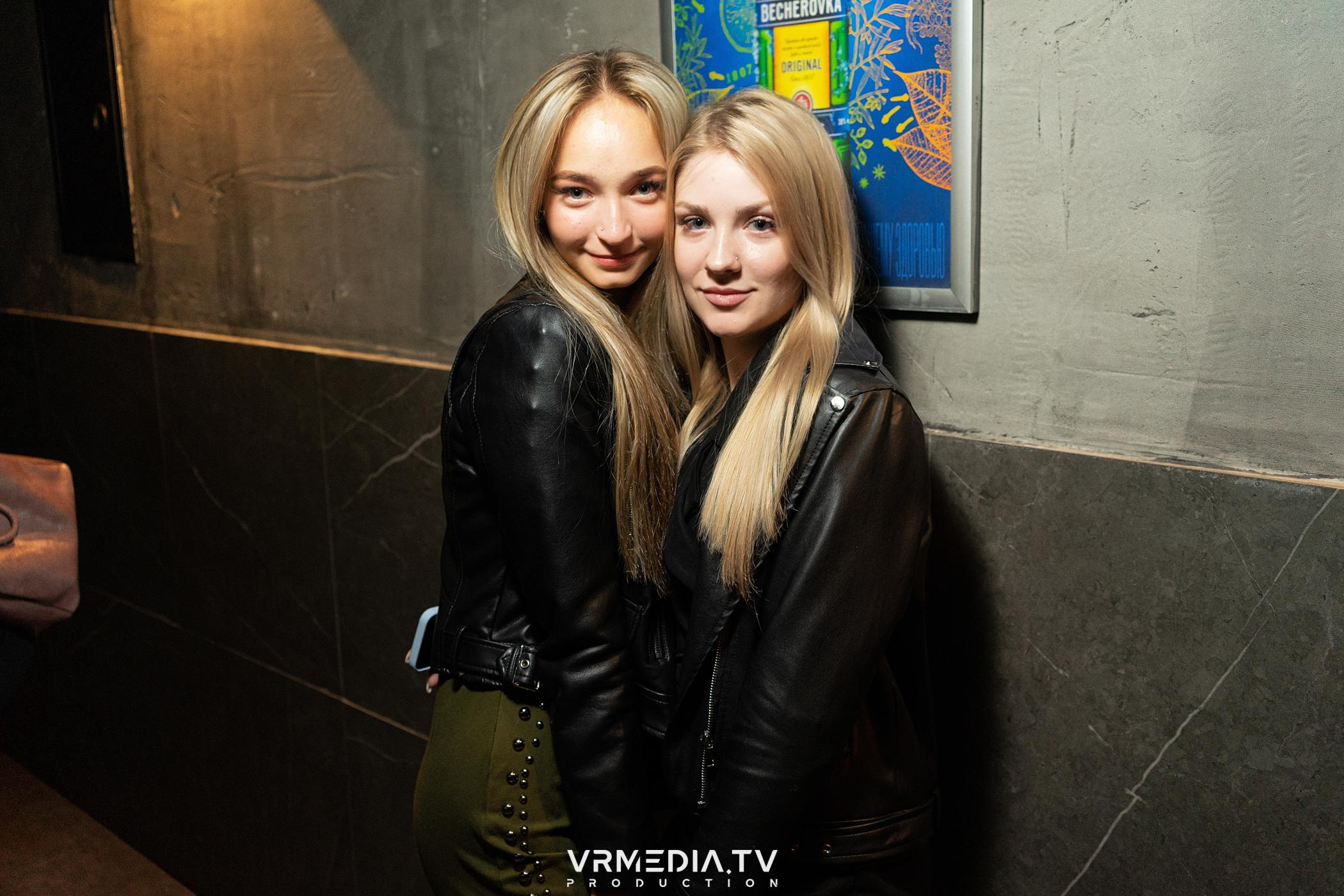 Выходные в баре «DOSKI»