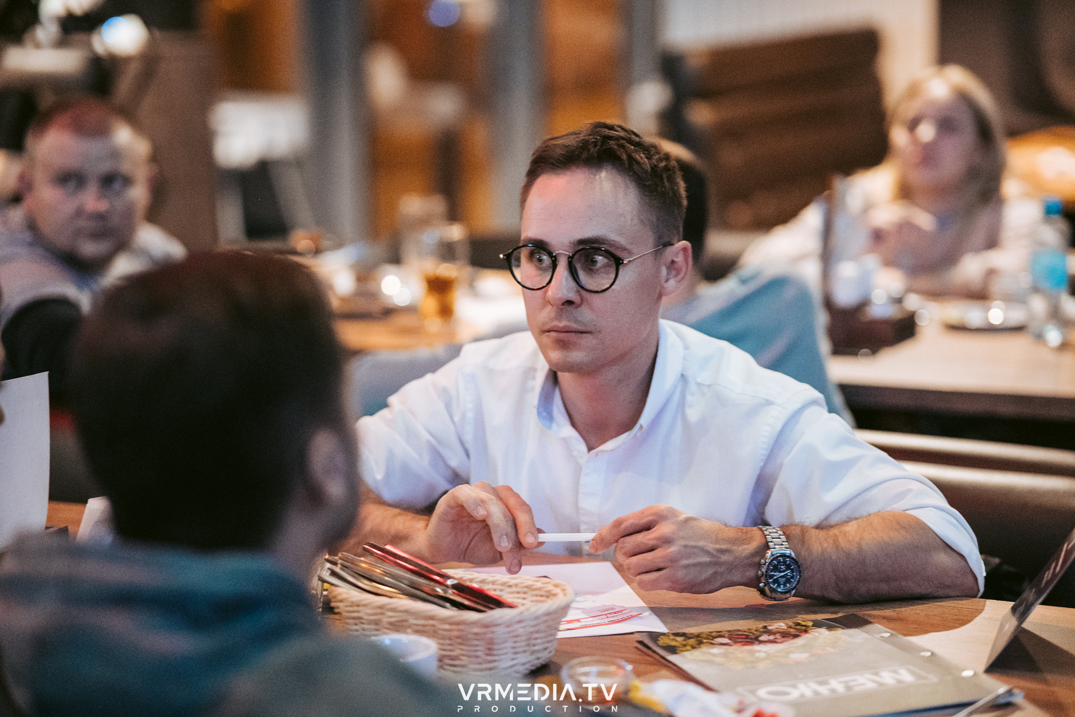 Эйнштейн party в баре «Друзья»