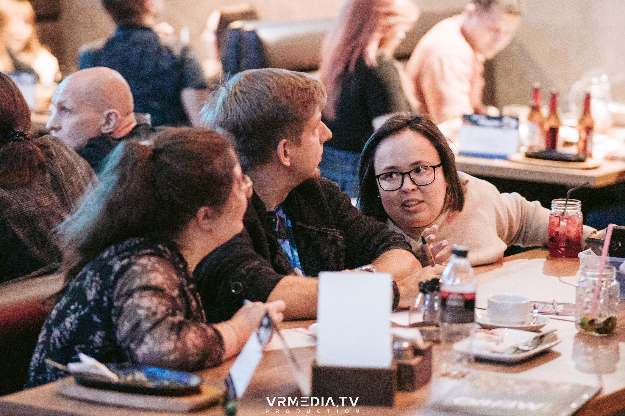 Эйнштейн party в баре «Друзья»