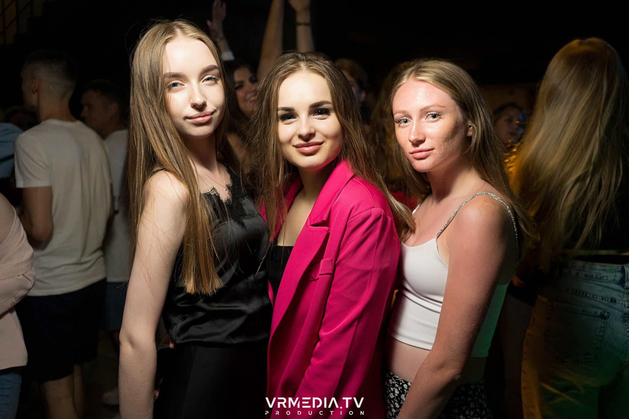 Выходные в баре «DOSKI»