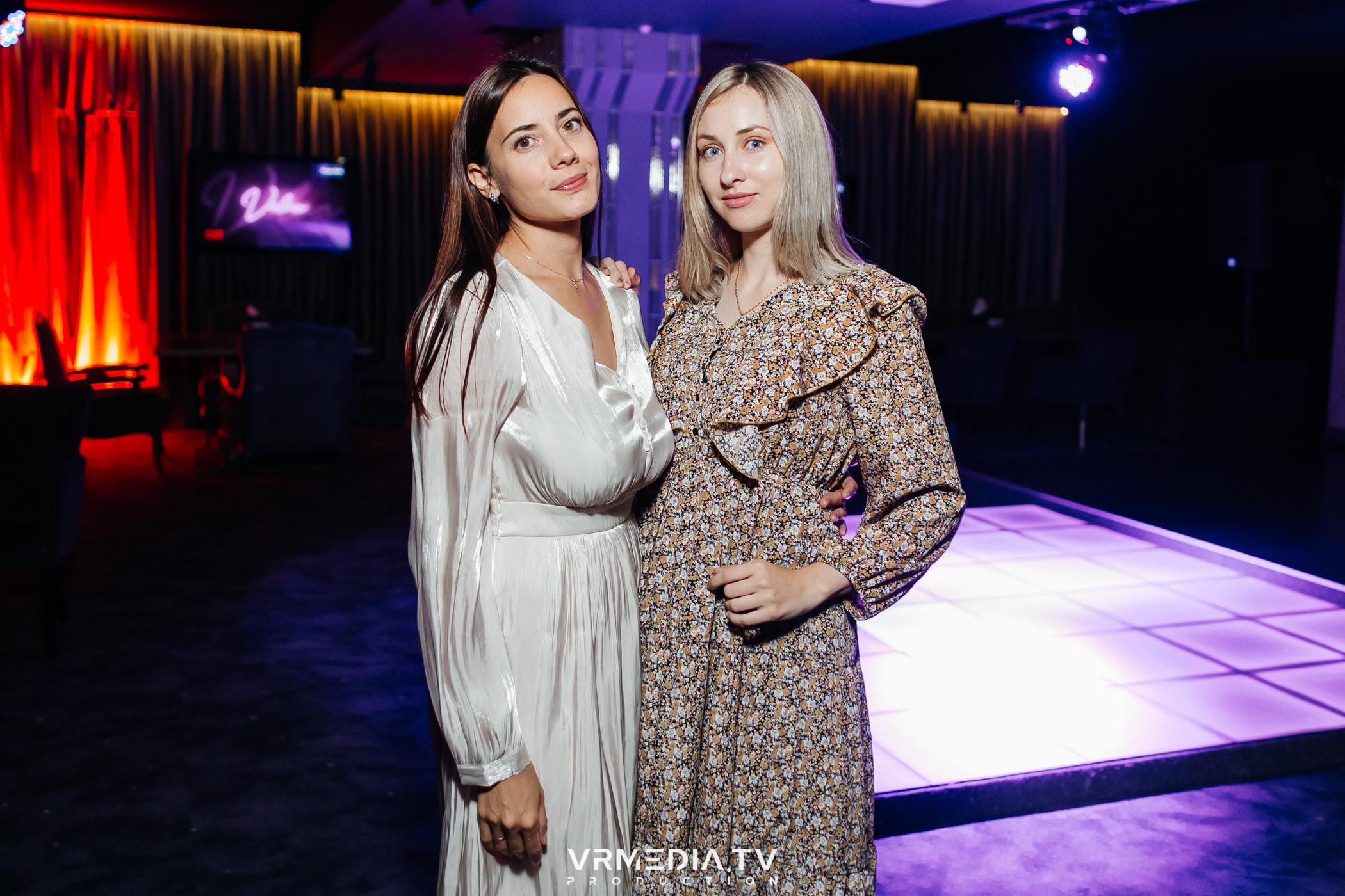 Выходные в караоке-баре «Volna»