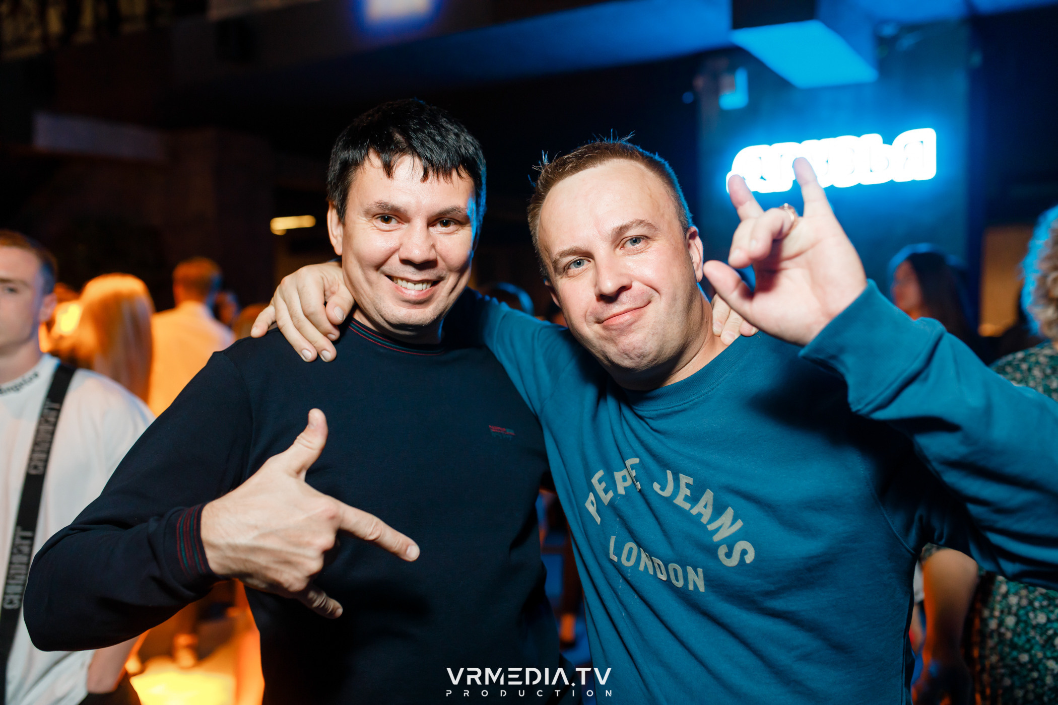 Выходные в баре «Друзья»