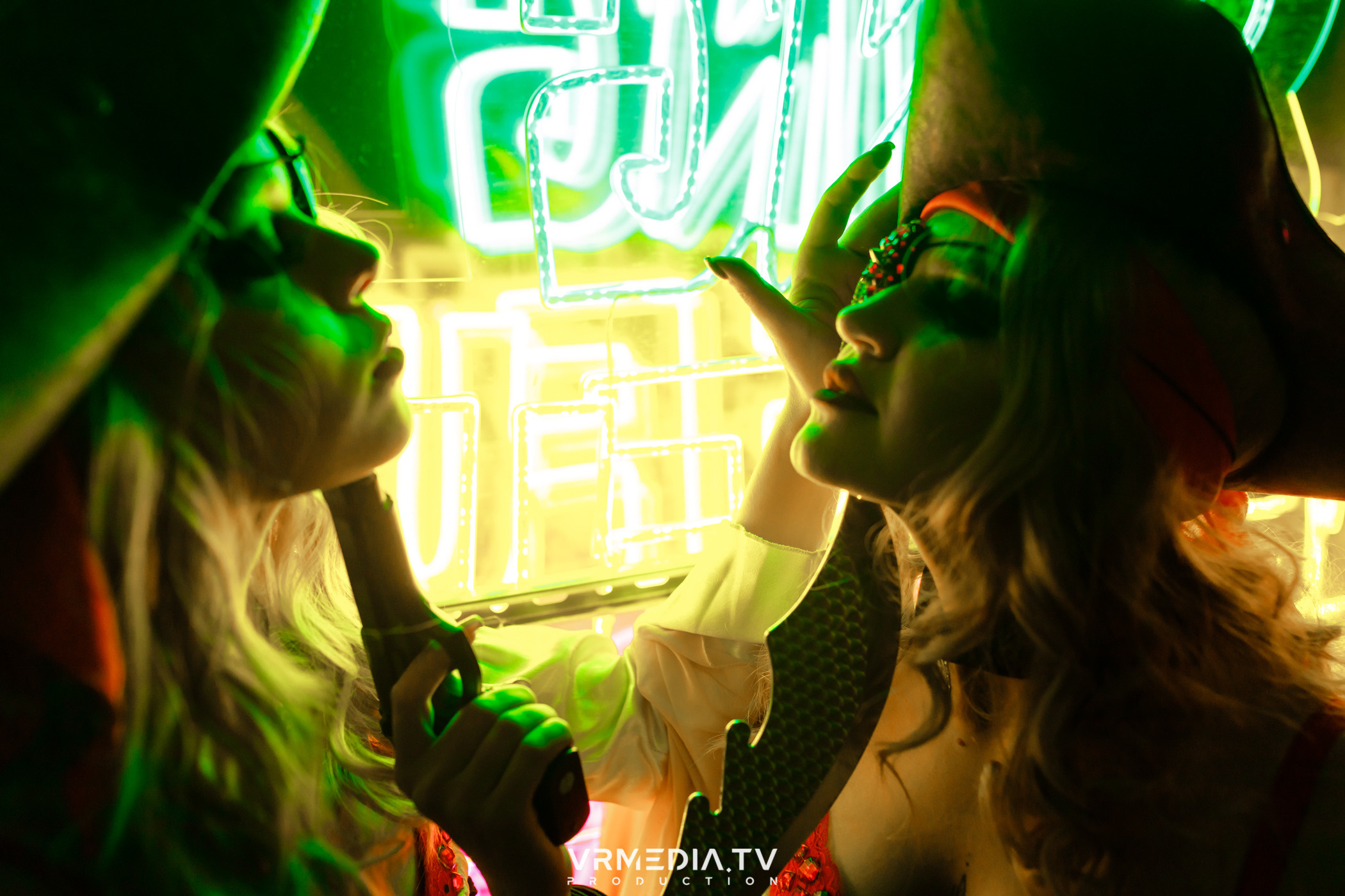 Выходные в баре «Друзья»