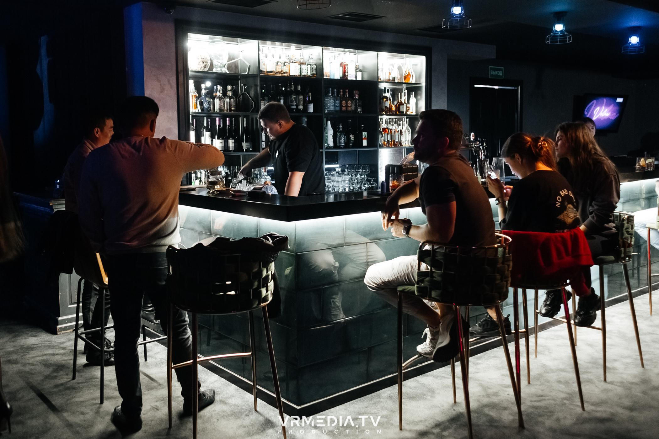 DANCE COCTAIL в караоке-баре «Volna»