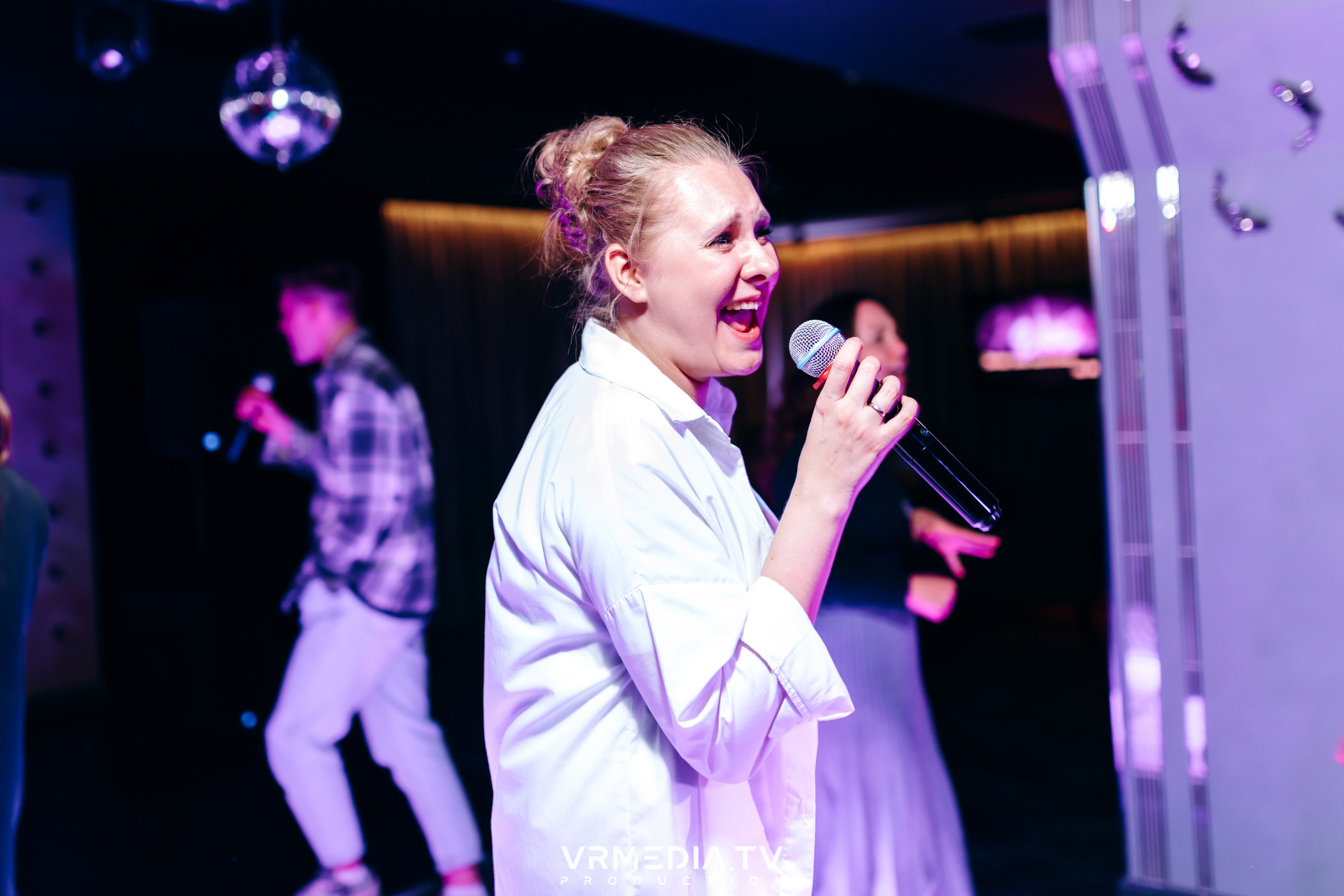 YOU ARE BEAUTIFUL в караоке-баре «Volna»