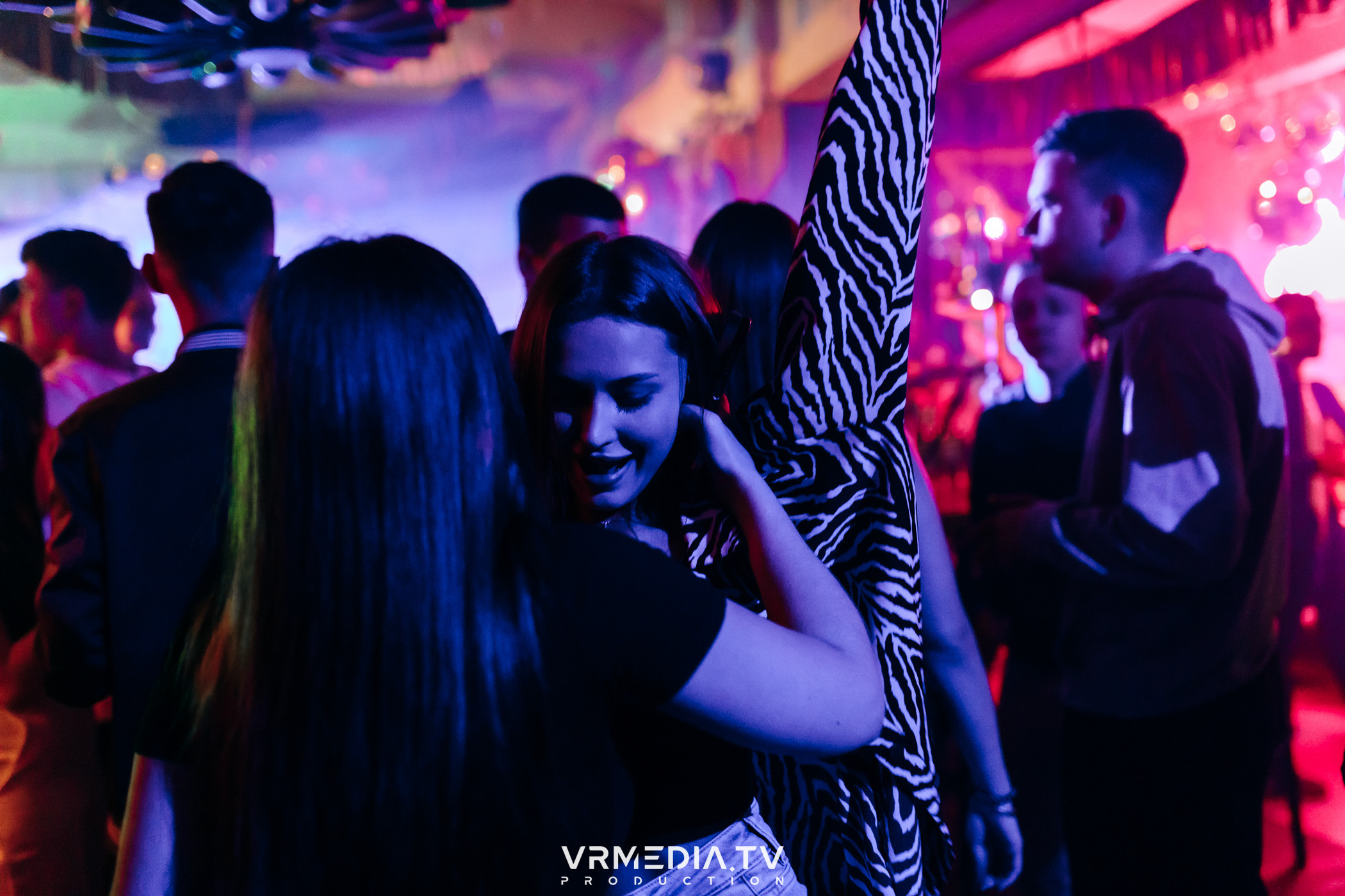 Бару «Cosmo» — 8 лет!