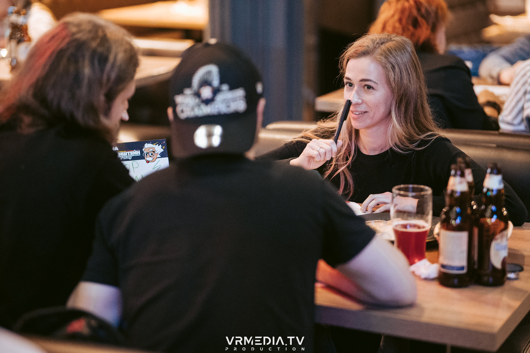 Эйнштейн party в баре «Друзья»