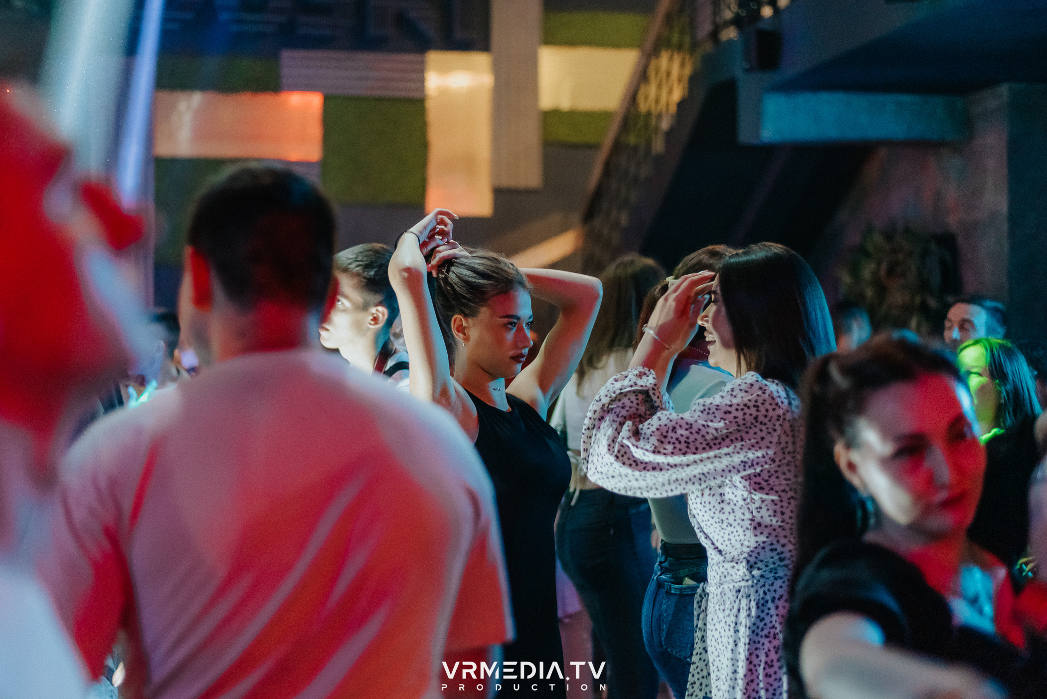 Выходные в баре «DOSKI»