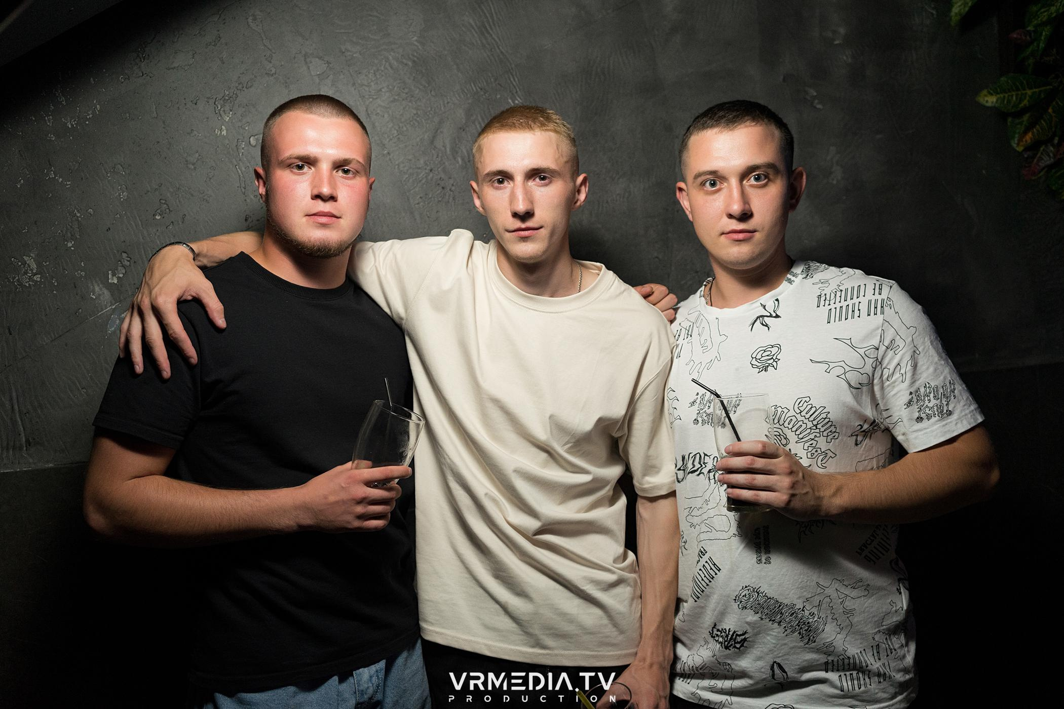 Выходные в баре «DOSKI»