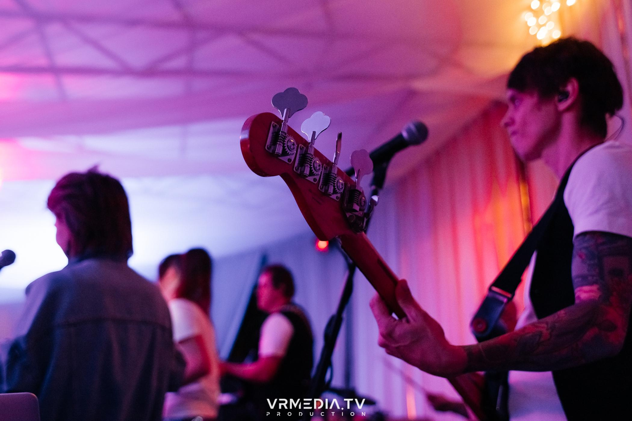 Дискотека 90-х в ресторане «Империя»