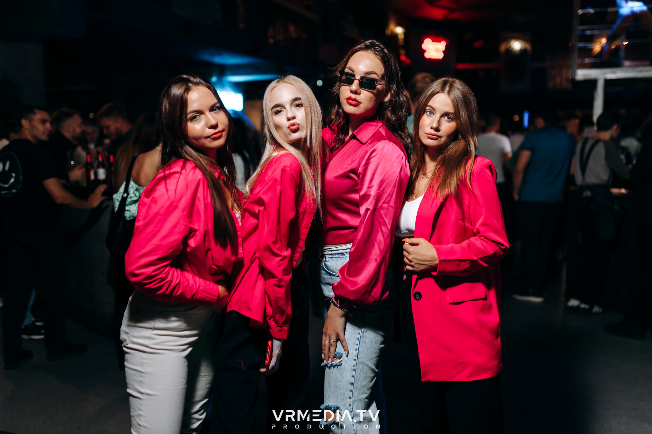 Выходные в баре «DOSKI»