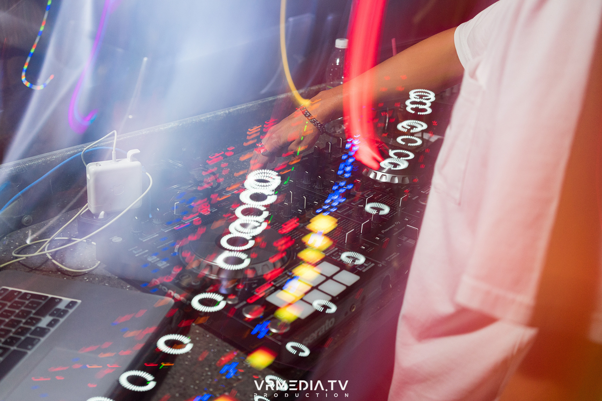 Выходные в баре «Друзья»