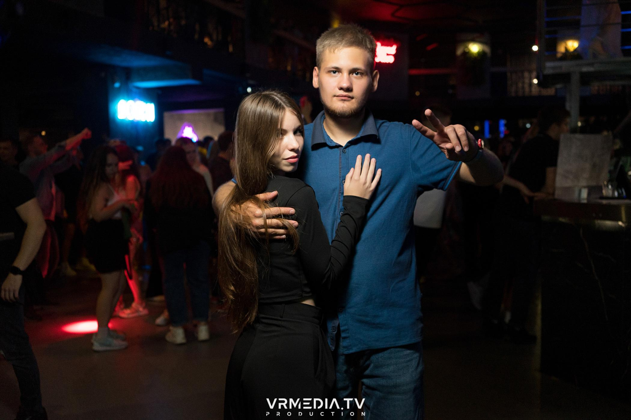 Выходные в баре «DOSKI»