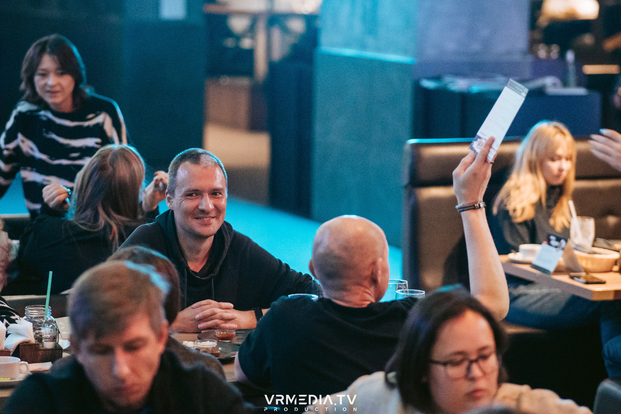 Эйнштейн party в баре «Друзья»