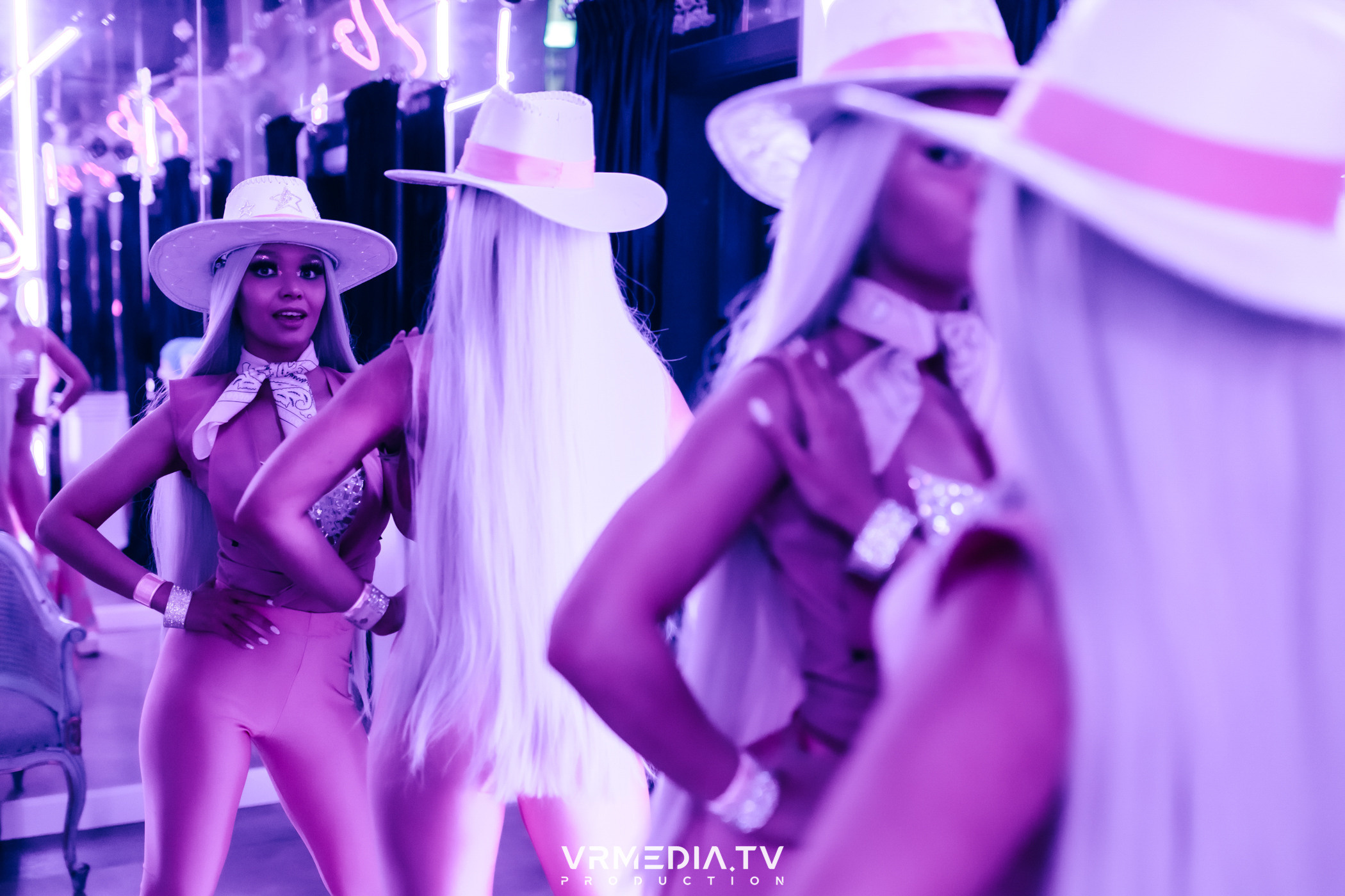 «Barbie party» в караоке-баре «Volna»