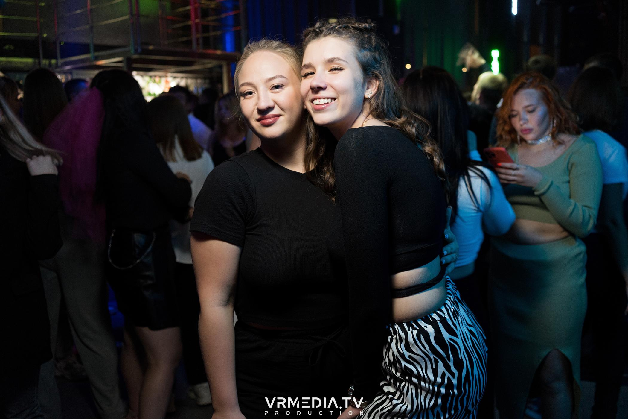 Выходные в баре «DOSKI»