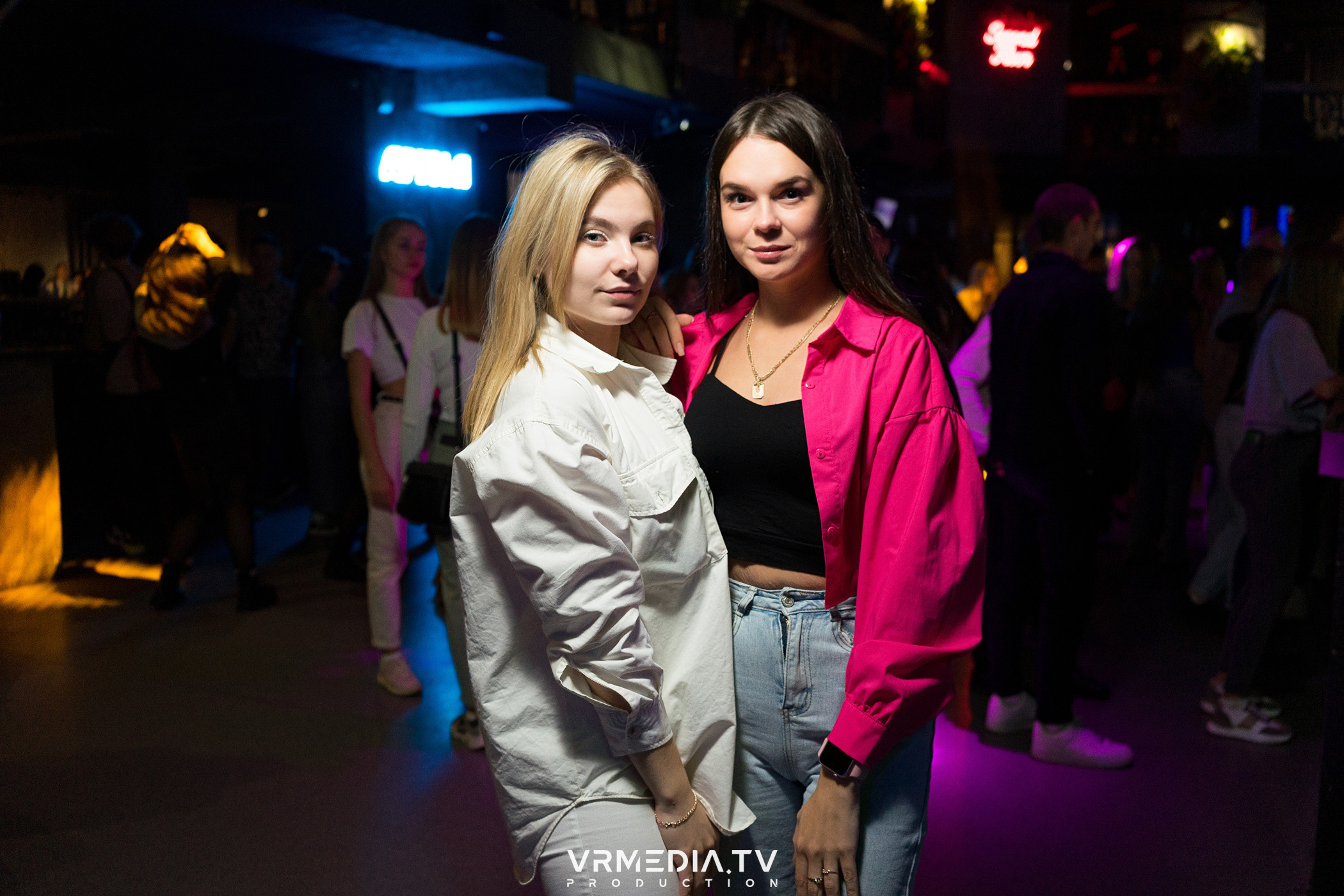 Выходные в баре «Друзья»