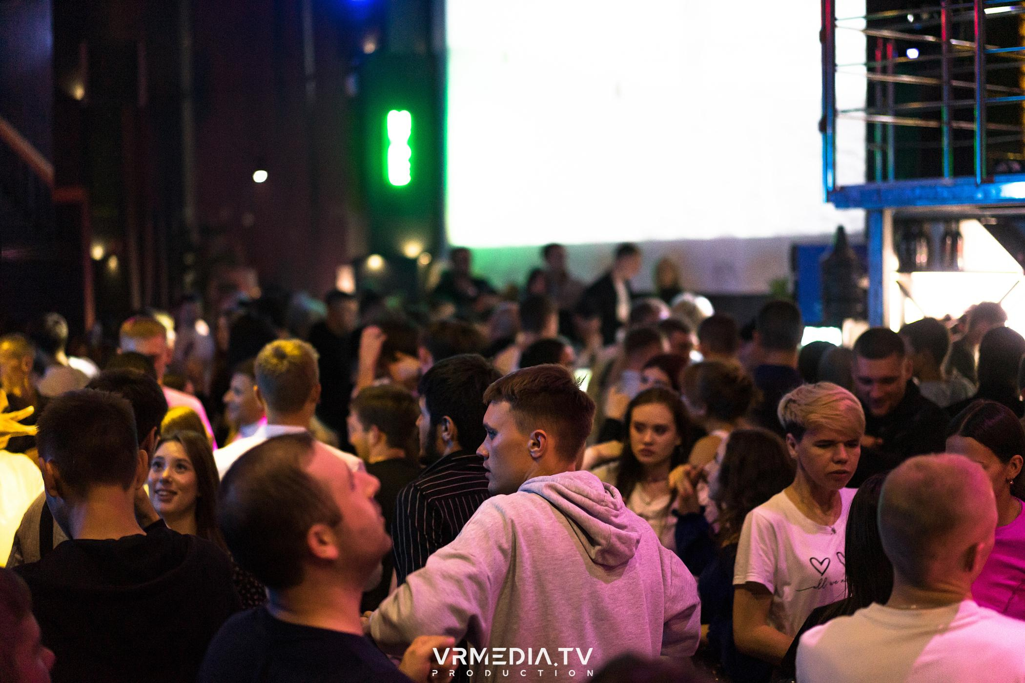 Выходные в баре «DOSKI»