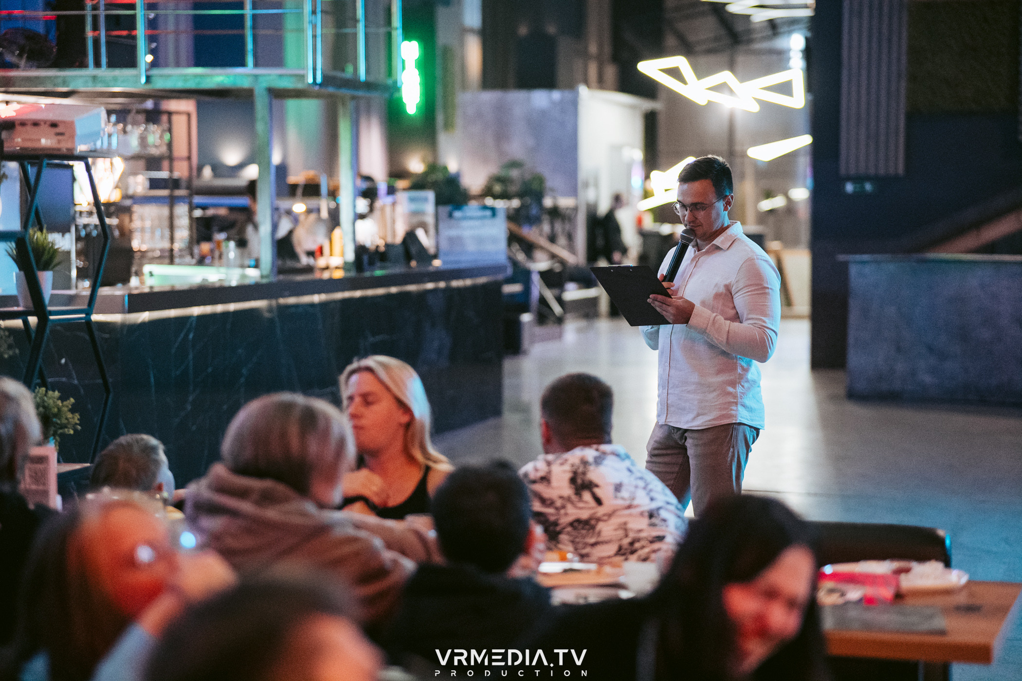 WoW QuiZ в баре «Друзья»