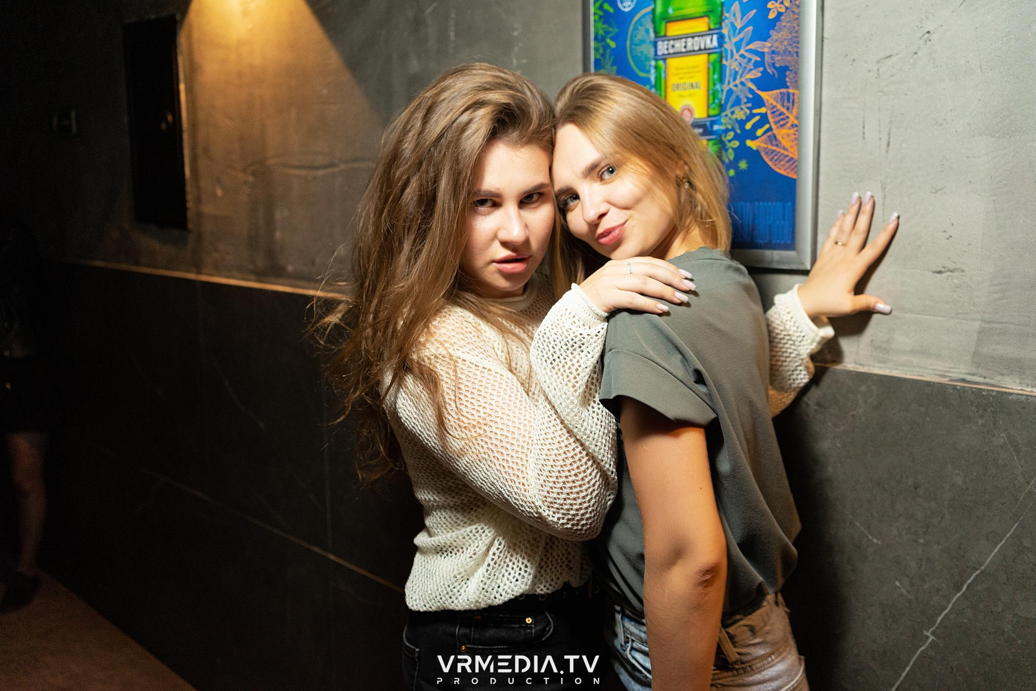 Выходные в баре «DOSKI»