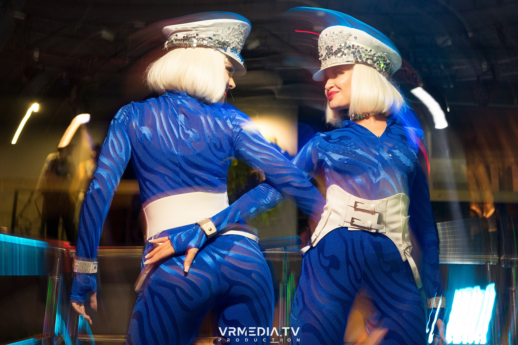 Выходные в баре «Друзья»