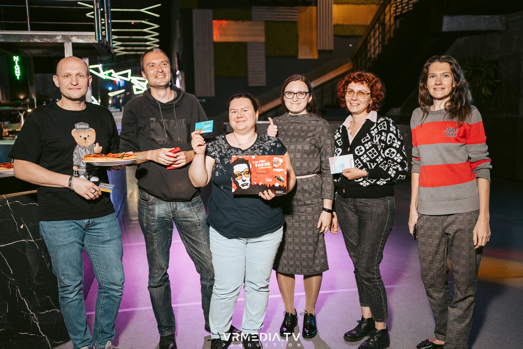 Эйнштейн party в баре «Друзья»