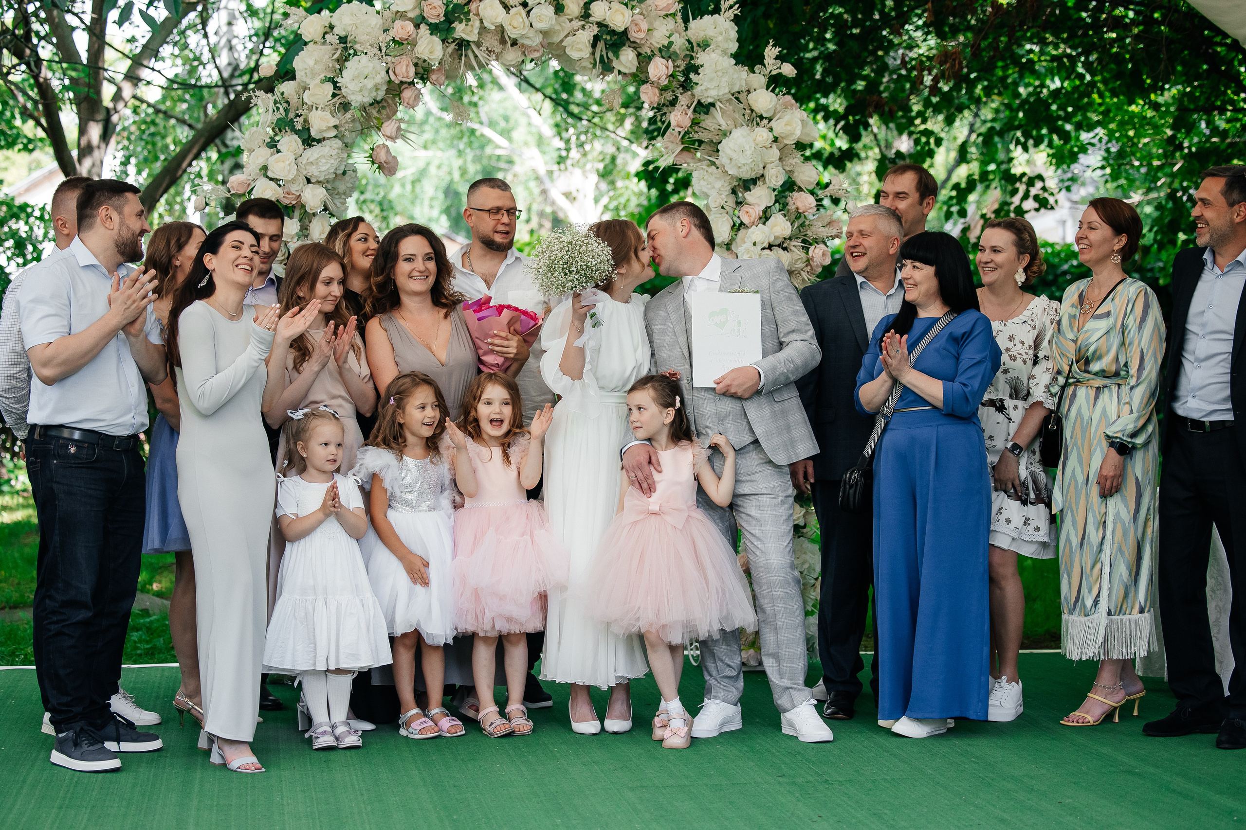 Регистрация на территории гостиницы «Даниловская». Свадебный и семейный фотограф в Москве Красинская Мария