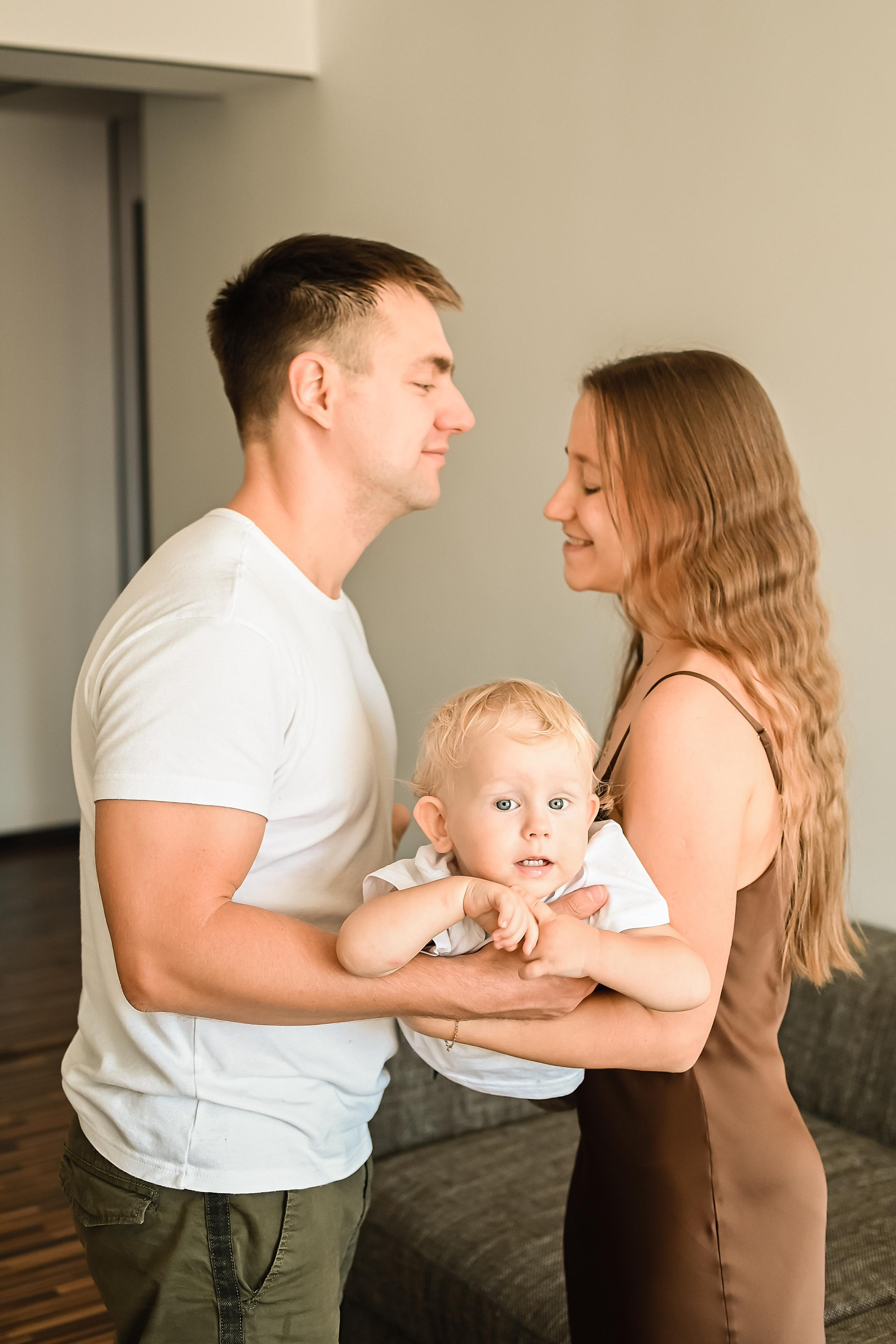 «Папа, мама, Я» дома хорошо…. Семейный фотограф в Оренбурге Анна Рожкова